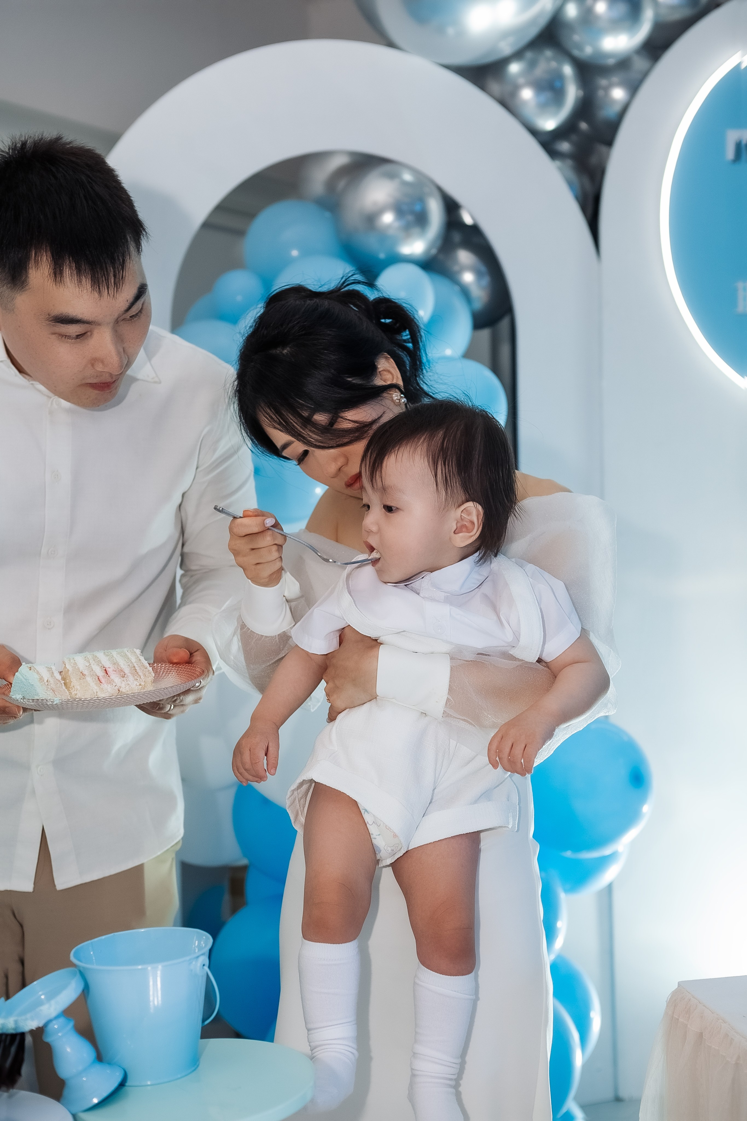 Тео дома и в ресторане. Фотограф беременности, ньюборн и годовасиков в Корее Жанна Хан