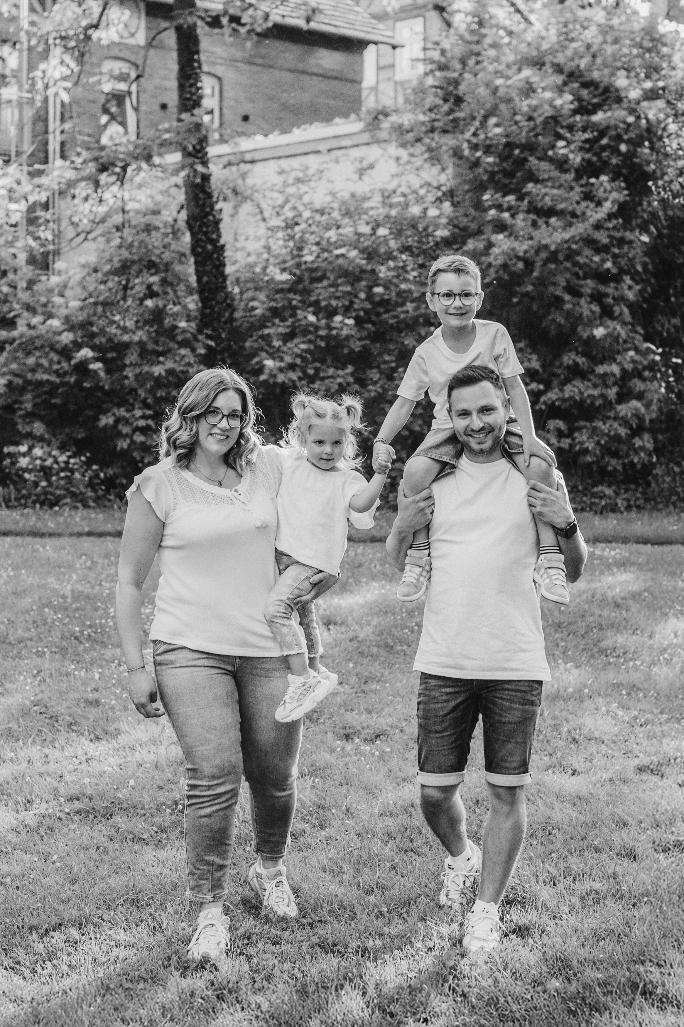 Family. Meisha Photo
