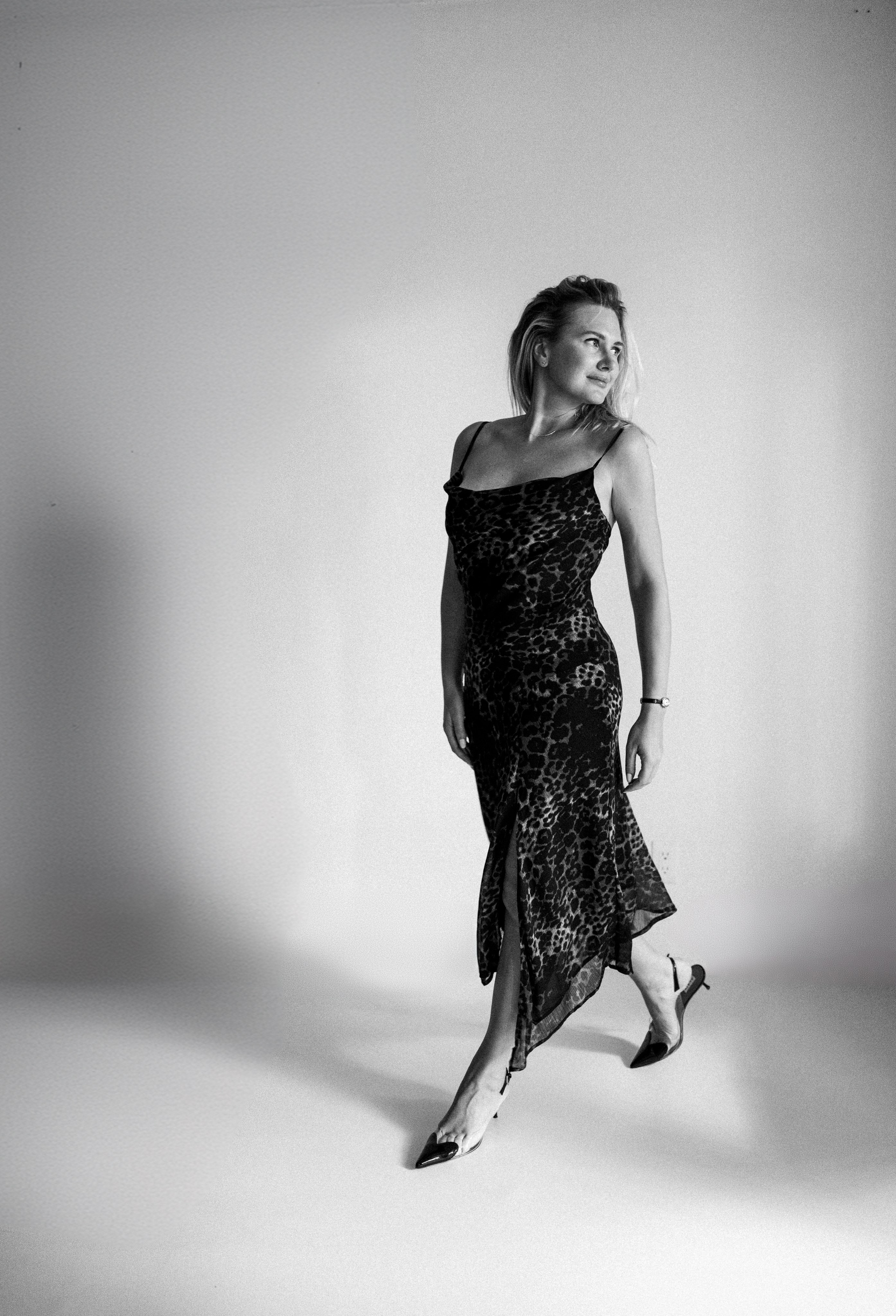 O. Rawnoir- Portrait photography by Daria Paliy.Timeless black&white portraits of women in NYC area