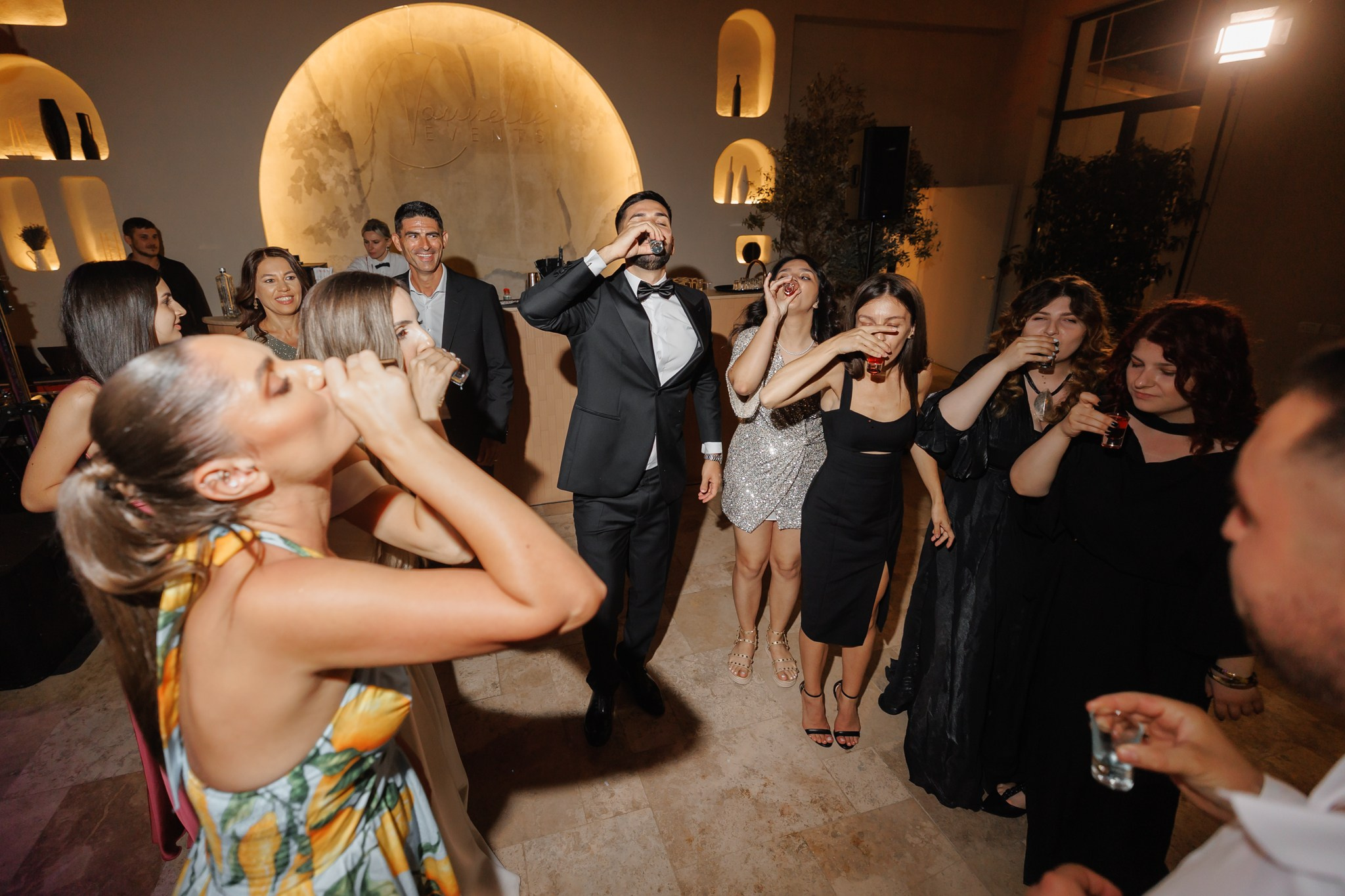 Mihaela si Nicolae - Nunta in locatie in aer liber la Nouvelle Events. Fotograf nunta Bucuresti - Manu Ivanciu | Fotograf botez