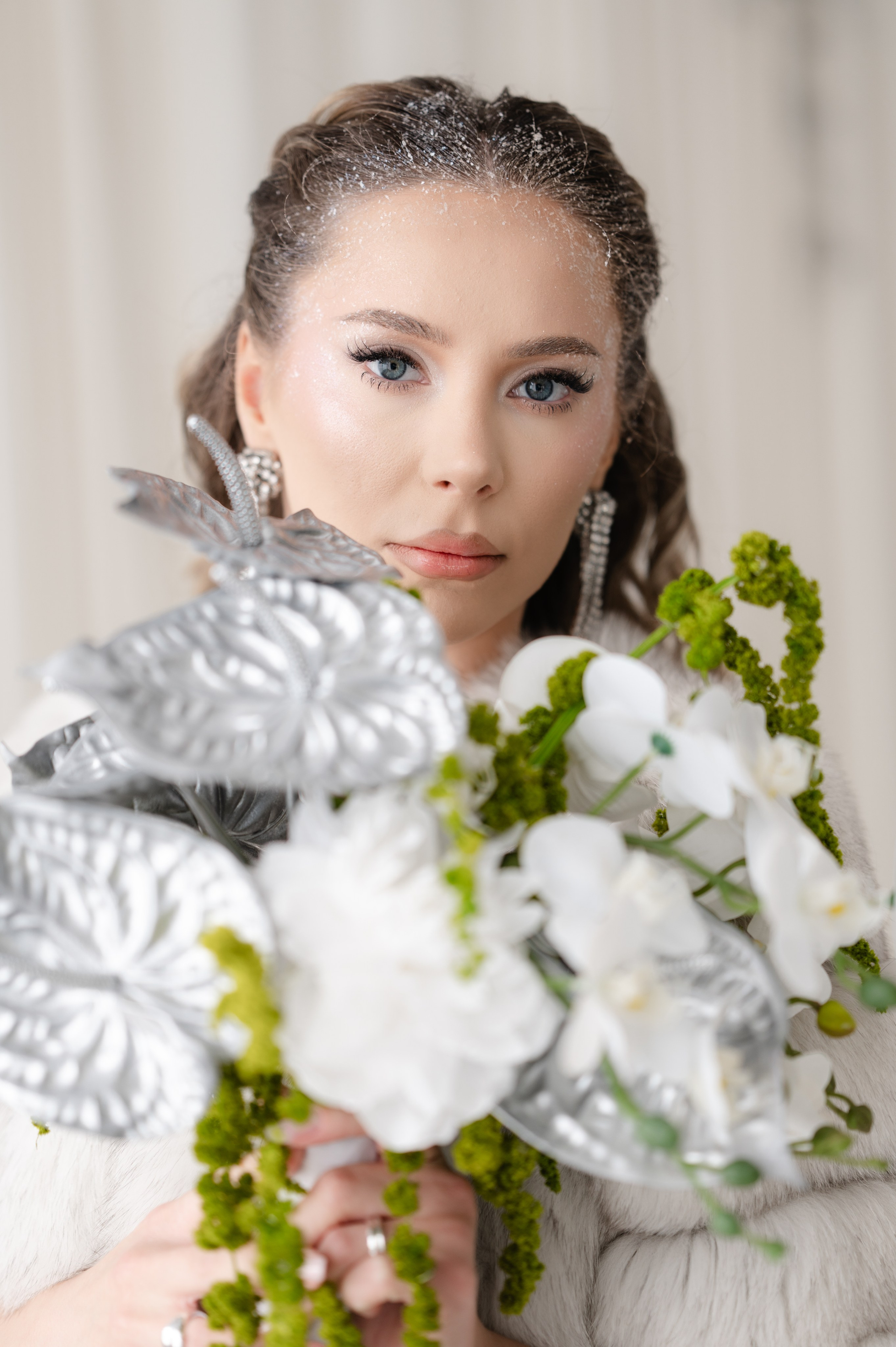 Bride with a concept silver Chrome. Alexandra Hanu Photographer