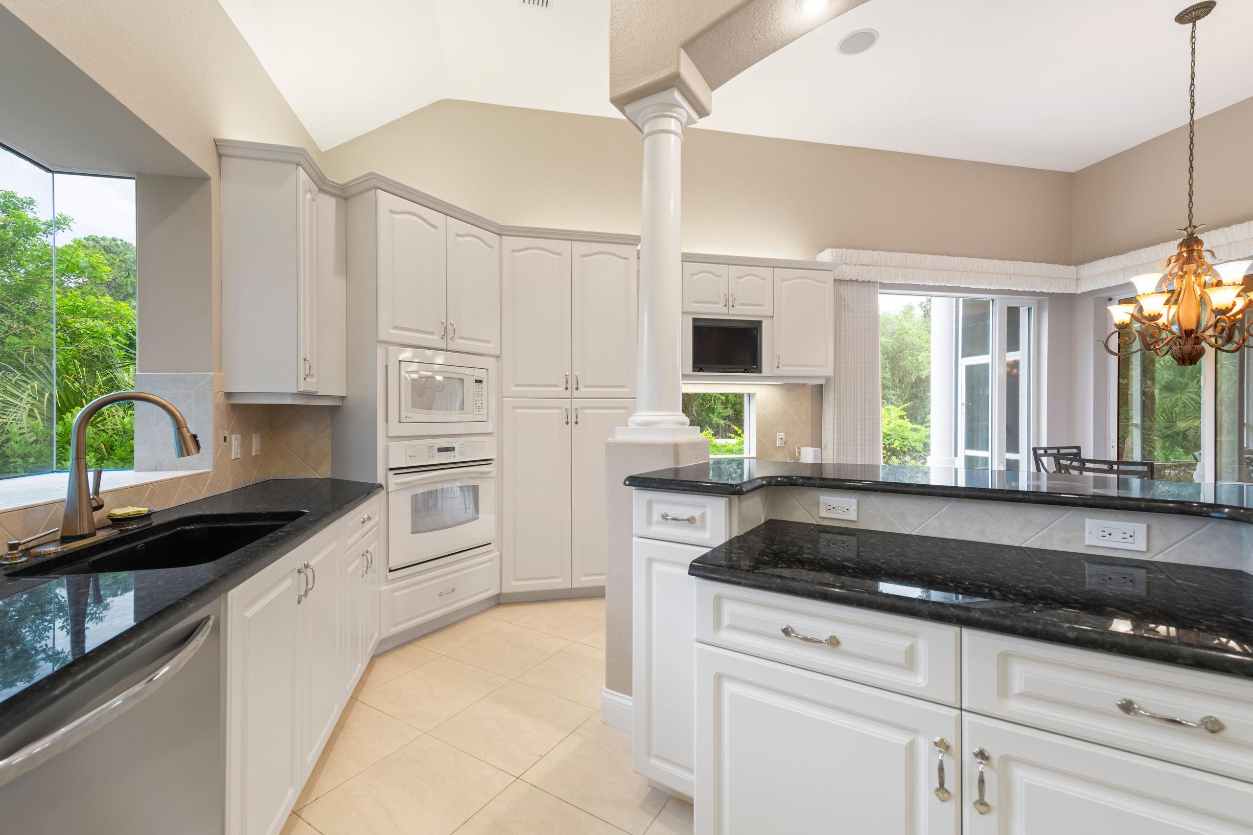 Riverbend Dr, Jacksonville Fl 32 207