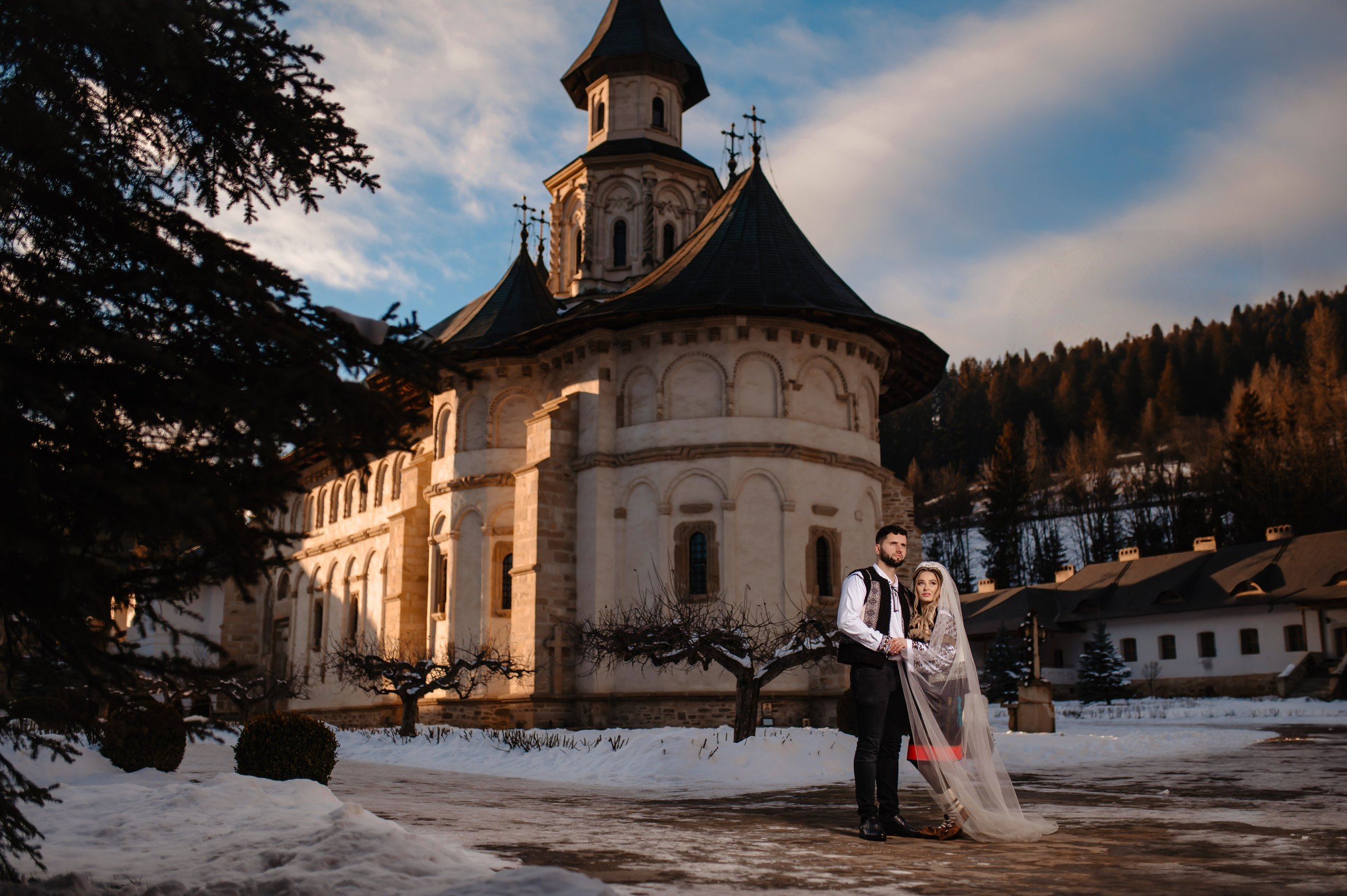 Sedinta foto a lui Costica si Ionela. Fotografie & Videografie evenimente - Suceava, Romania