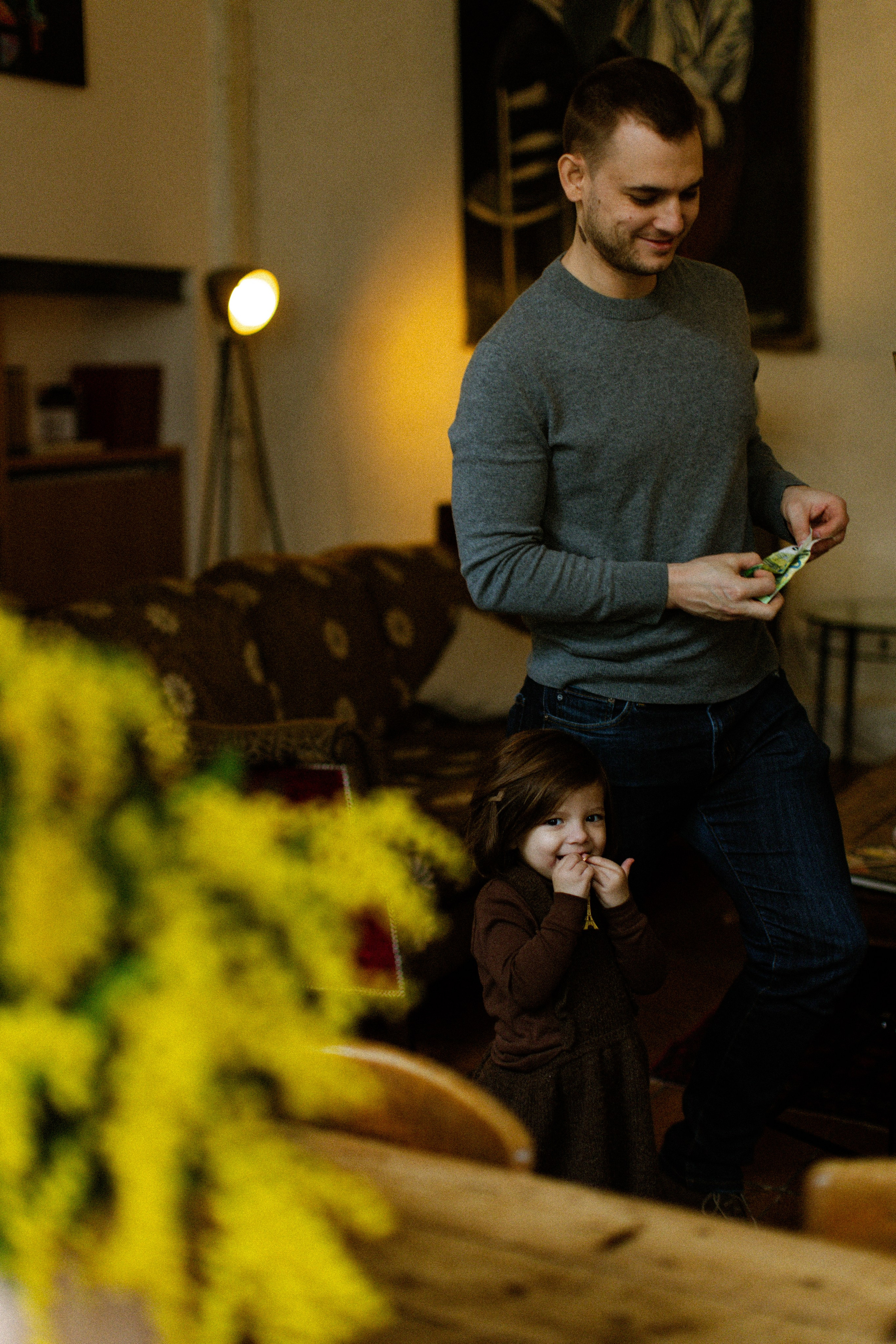 Family At Home Photoshoot in Paris | Natural Lifestyle Photography. Paris Wedding Photographer