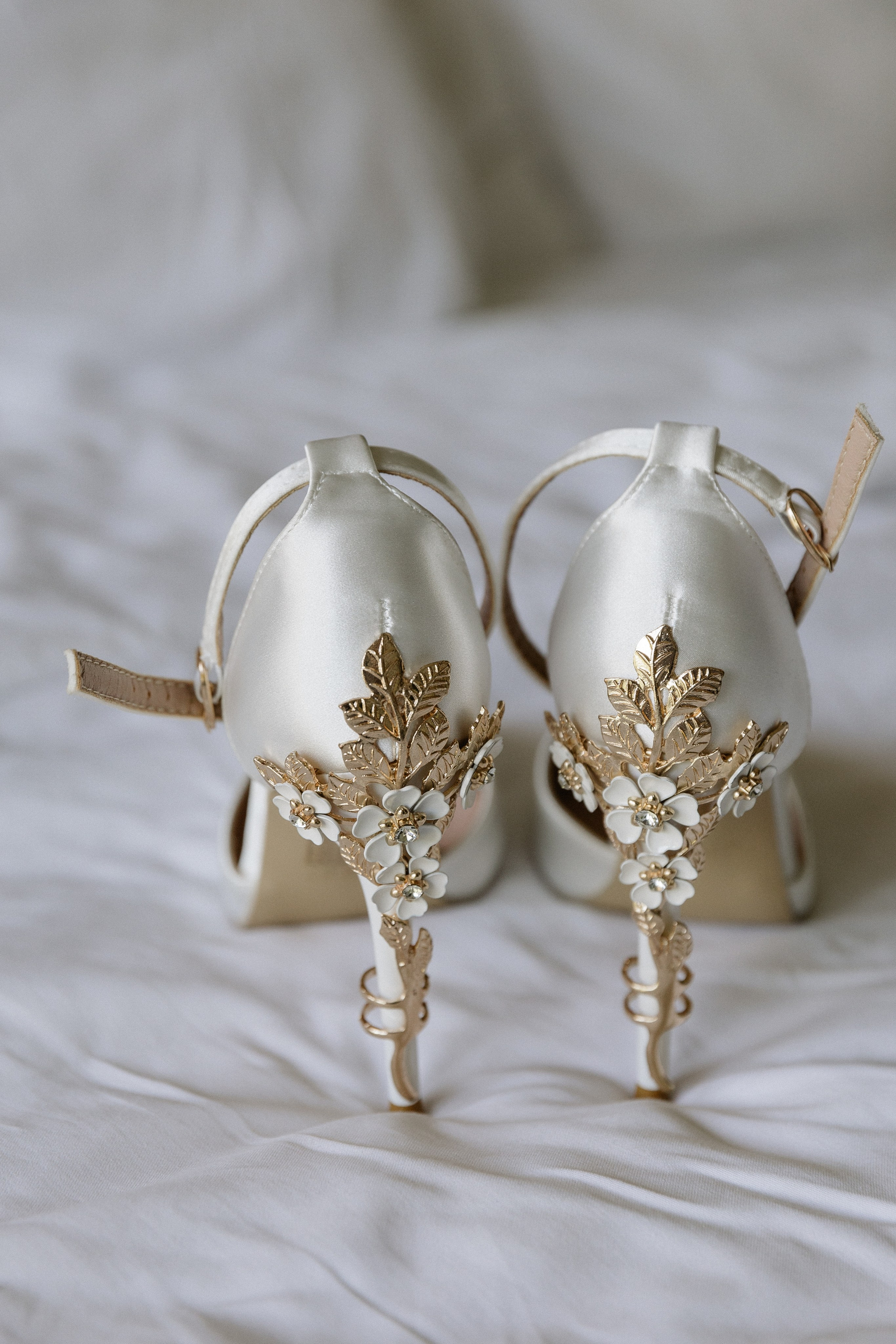 Thesakaya and Kevin. Photographer Anna Nazarenko