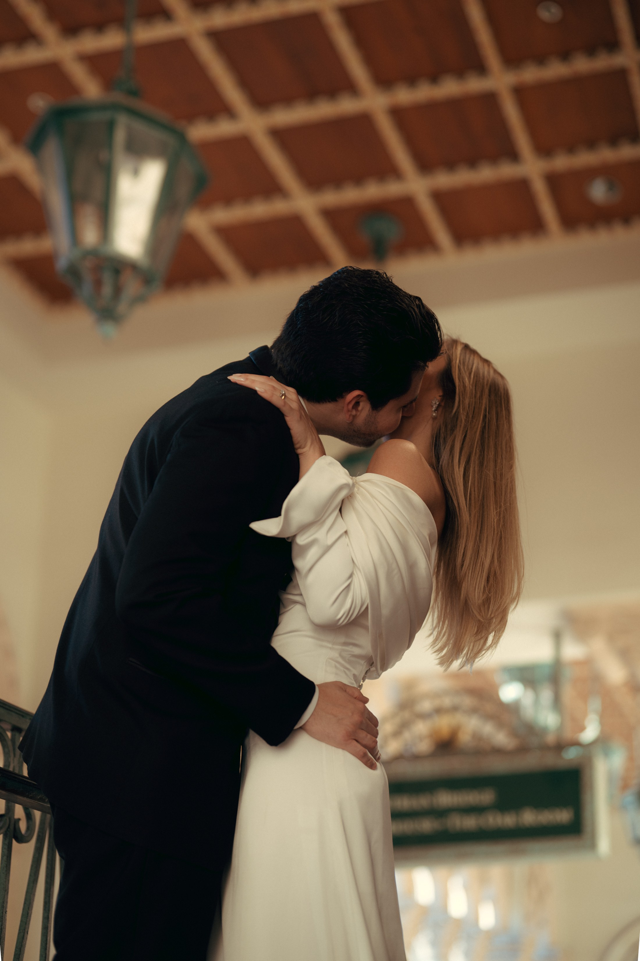 F&M. Wedding & elopement photographer Viktoriya Kravtsov. Las Vegas