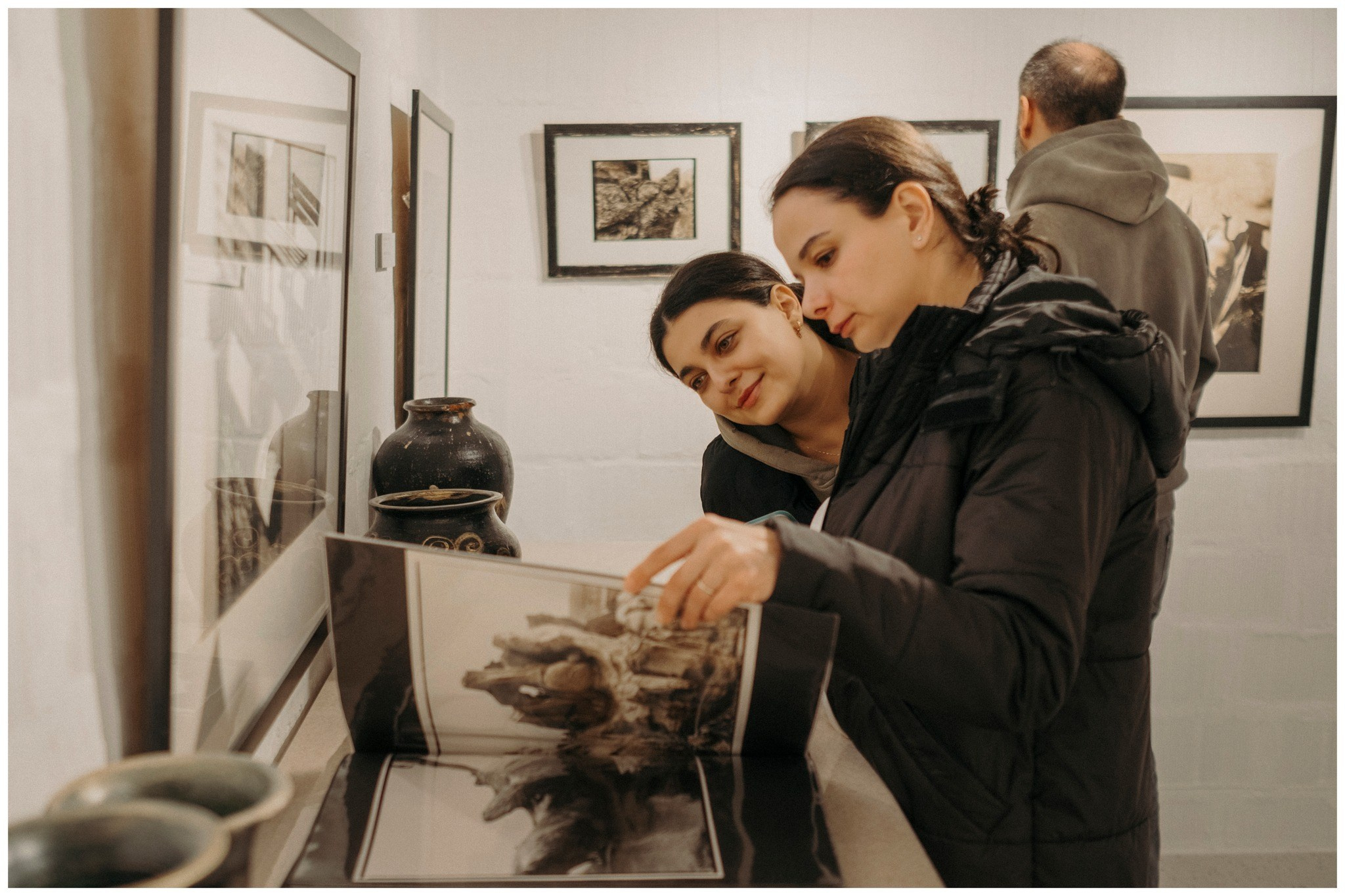 YER GALLERY. Www.sananaleskerov.com