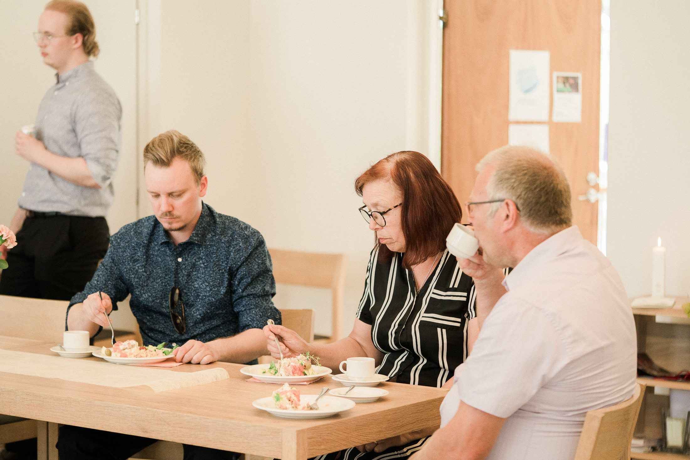 Ristiäisten kuvaus Helsingin Pitäjämäen kirkossa