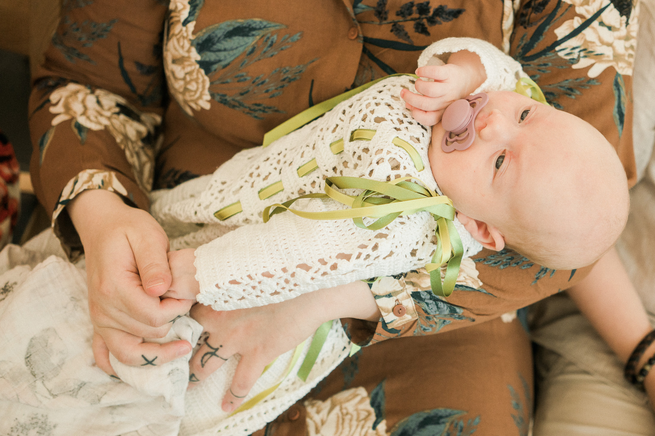 Ristiäisten kuvaus Helsingin Pitäjämäen kirkossa