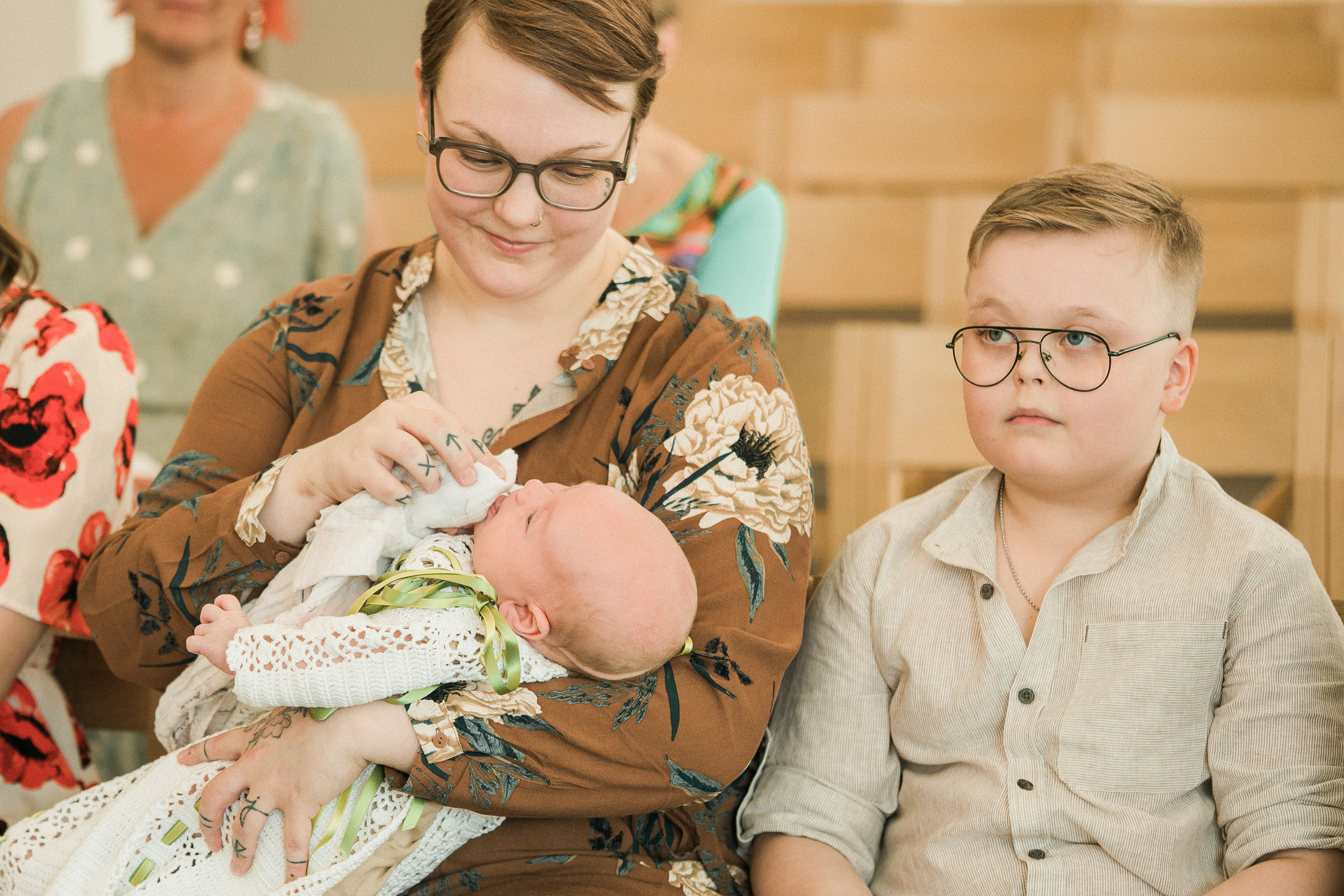 Ristiäisten kuvaus Helsingin Pitäjämäen kirkossa