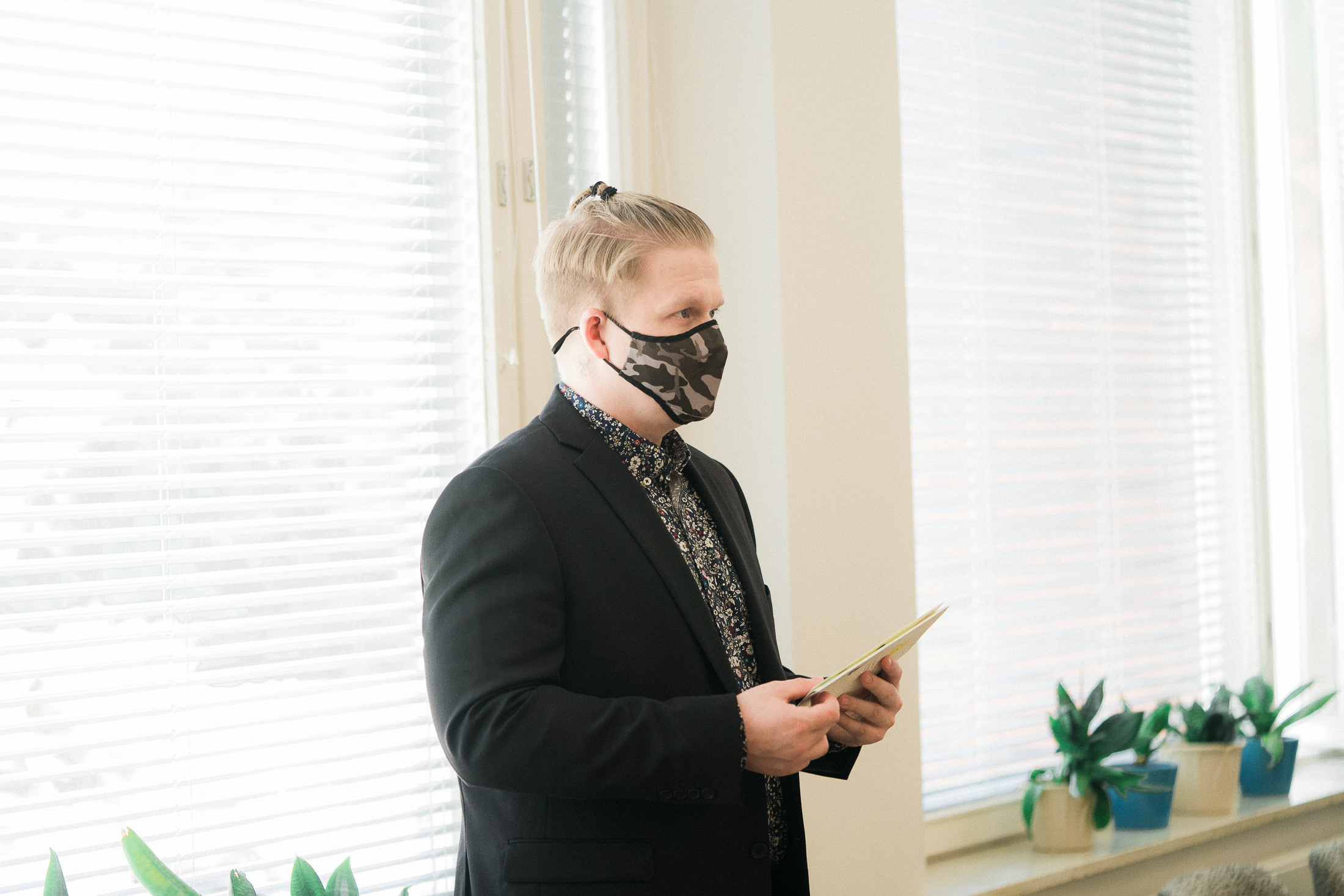 Ristiäisten kuvaus Helsingin Pitäjämäen kirkossa