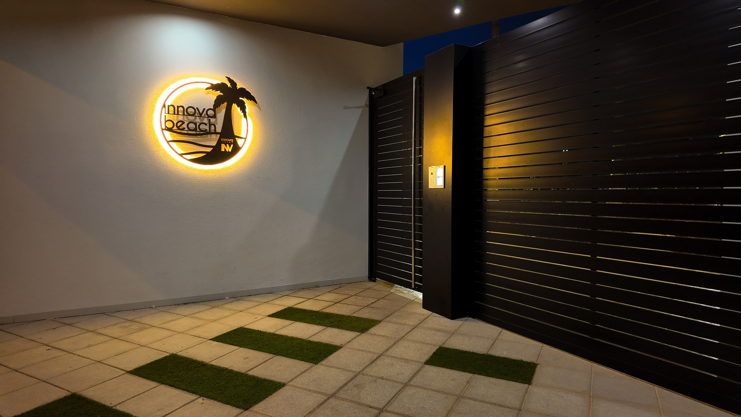 PALMVIEW I&M GROUP. Baby Beast