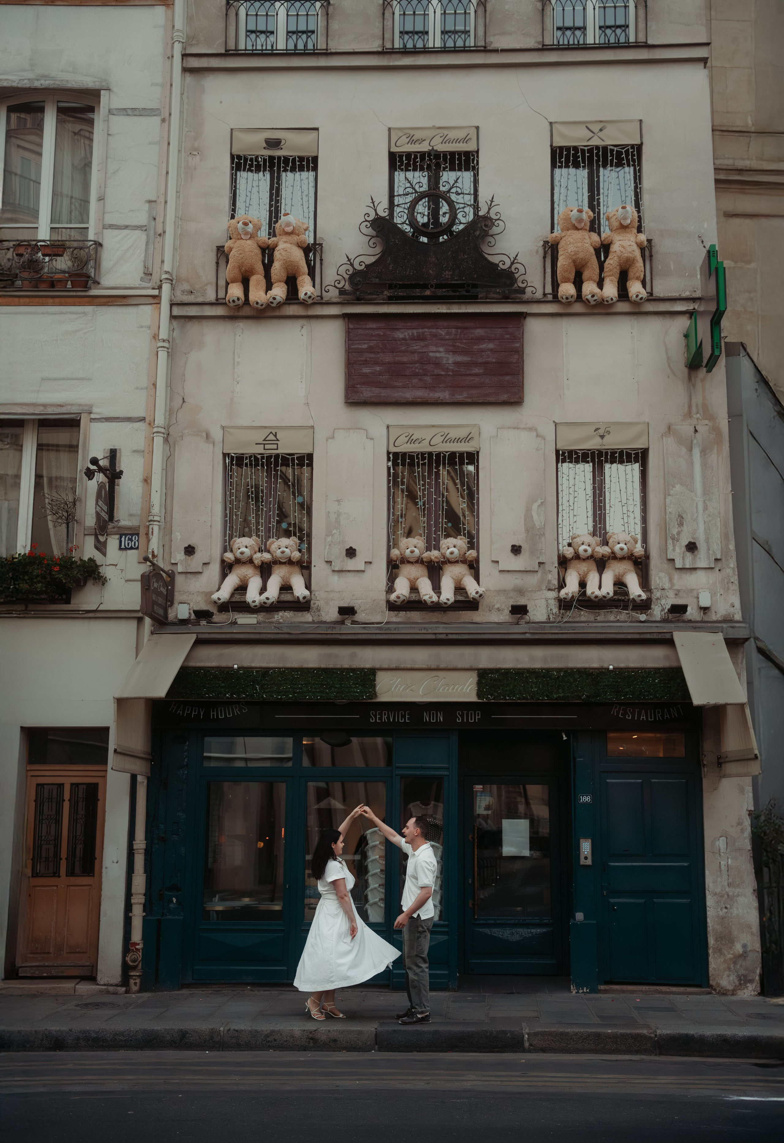 Emily & Matt in Paris. Paris photographer — Polina Osipova