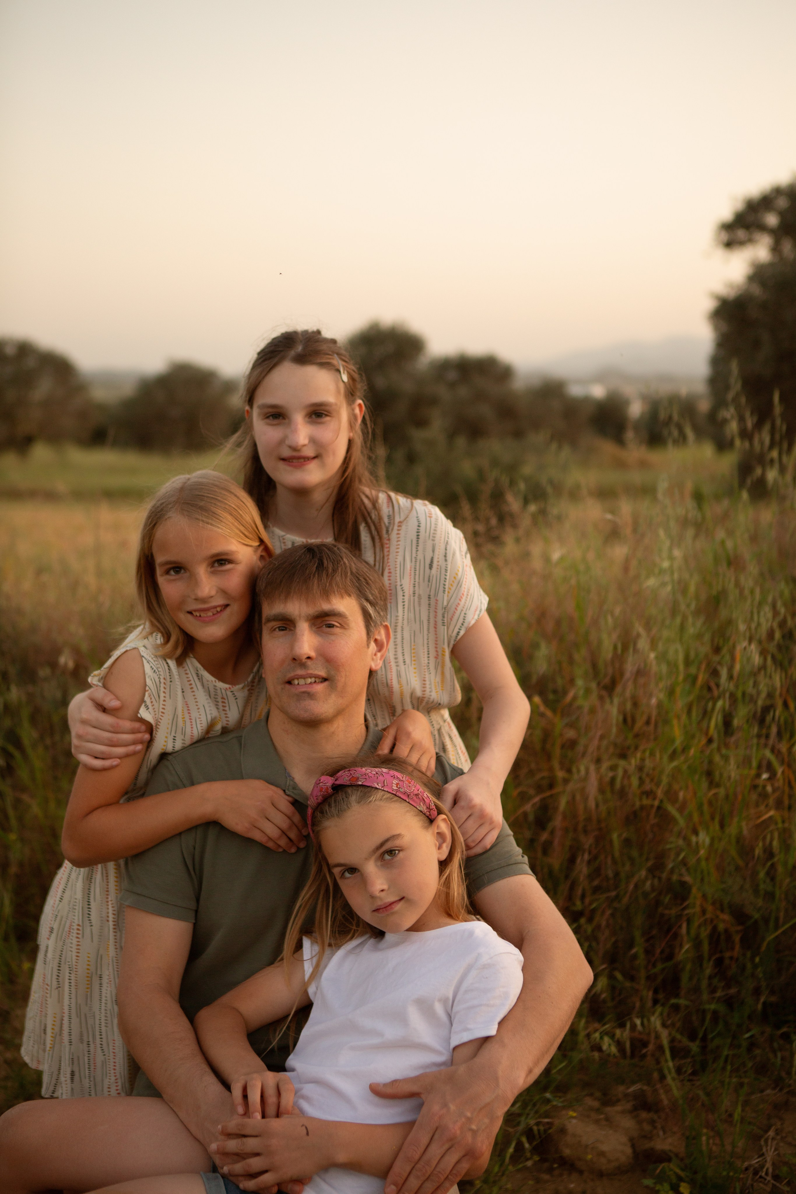 Family Lifestyle Outdoors. Фотограф беременности и новорожденных на Кипре Анна Милосова