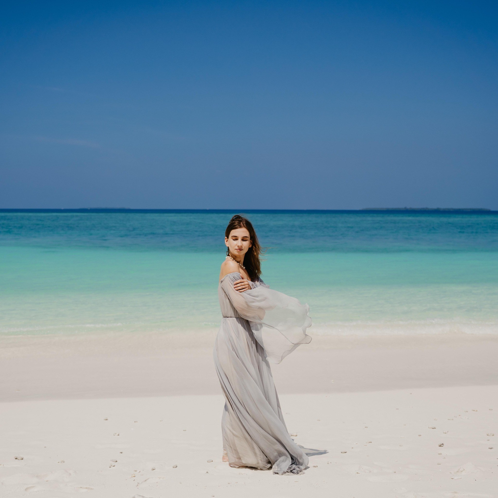 Contact. Gabrielacojocariu.com