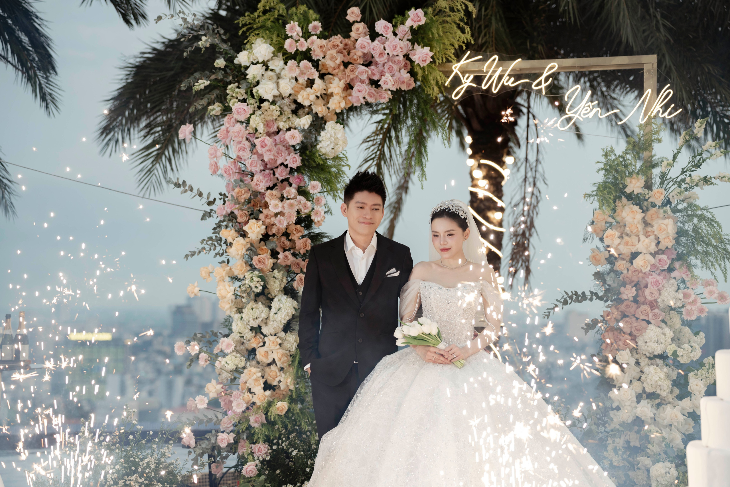 WEDDING PHOTOGRAPHER IN VIETNAM