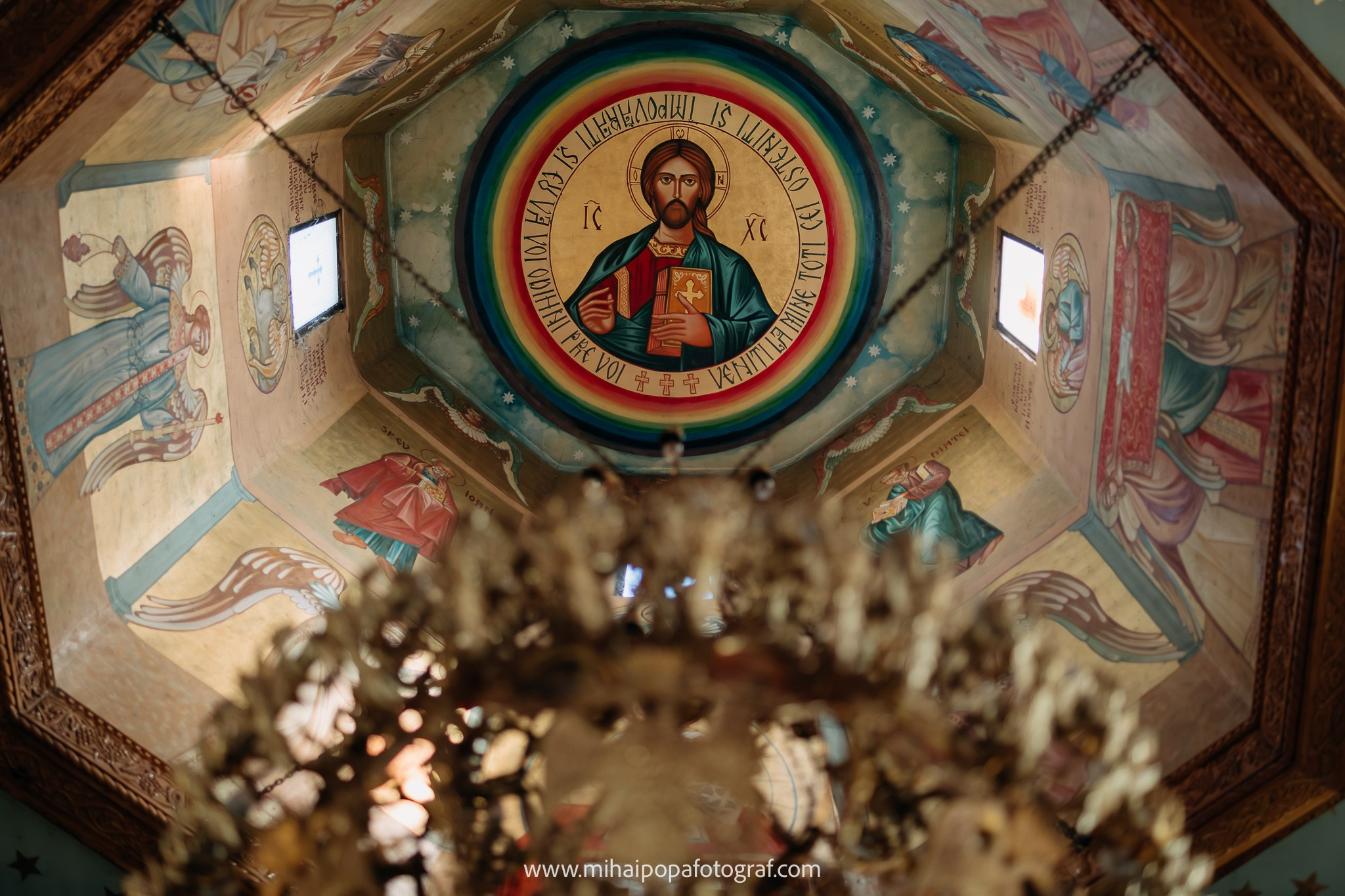 Fotograf de botez în Bucuresti| Mihai Popa Fotograf. Fotograf Nuntă & Botez București - Mihai Popa | Dincolo de oameni, imortalizez emoții!