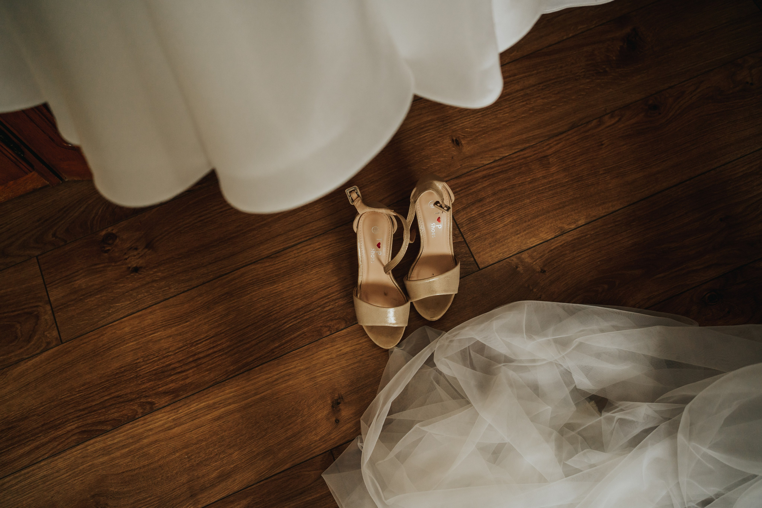 T & I. Fotograf Nunta Iasi - Hearts & Pictures