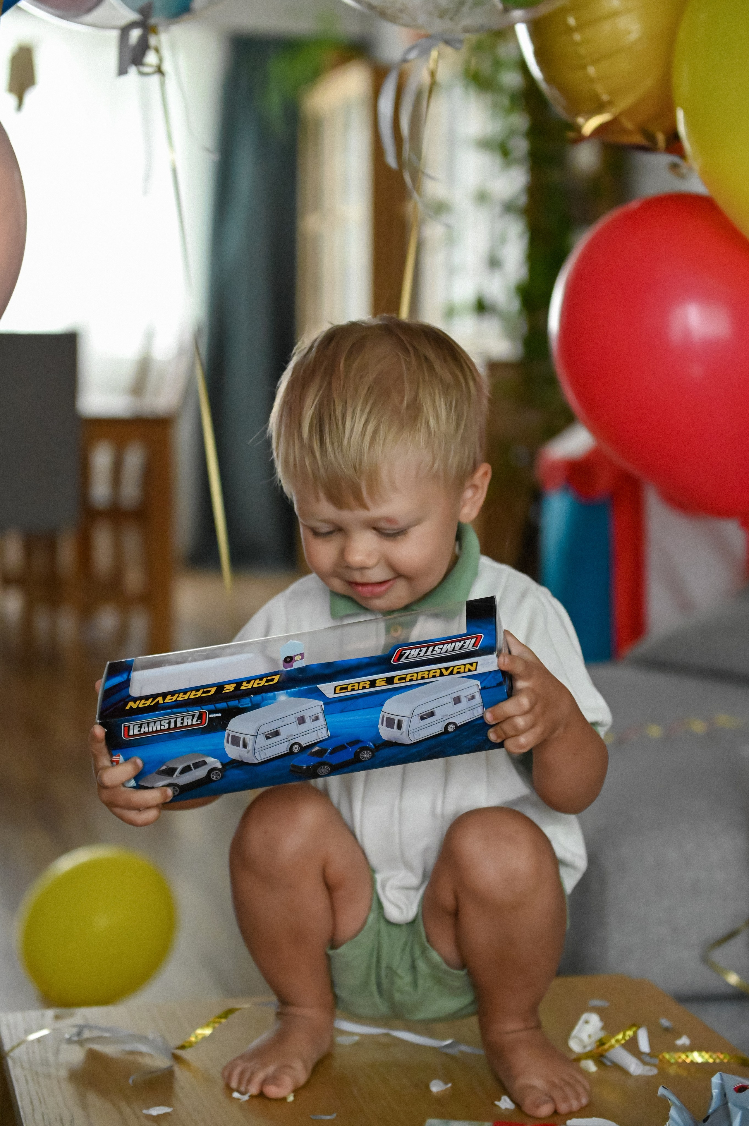 Праздник во дворе дома. Детский и семейный фотограф в финляндии дина пулкка. контент фотограф