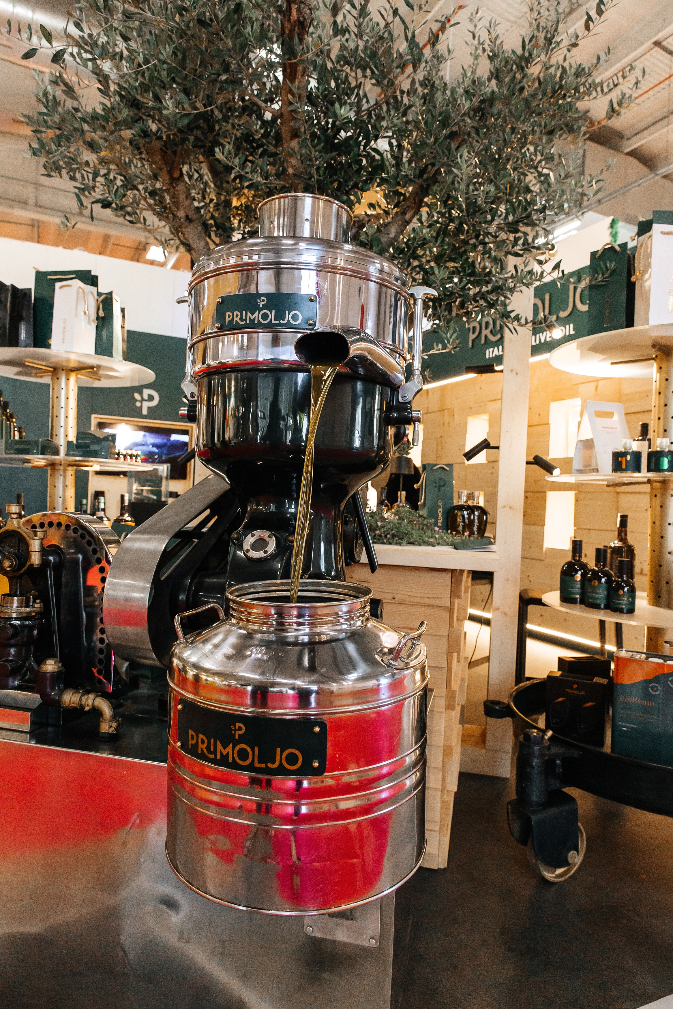 Stand dell'azienda PRIMOLJO  alla fiera Cibus 2024 a Parma