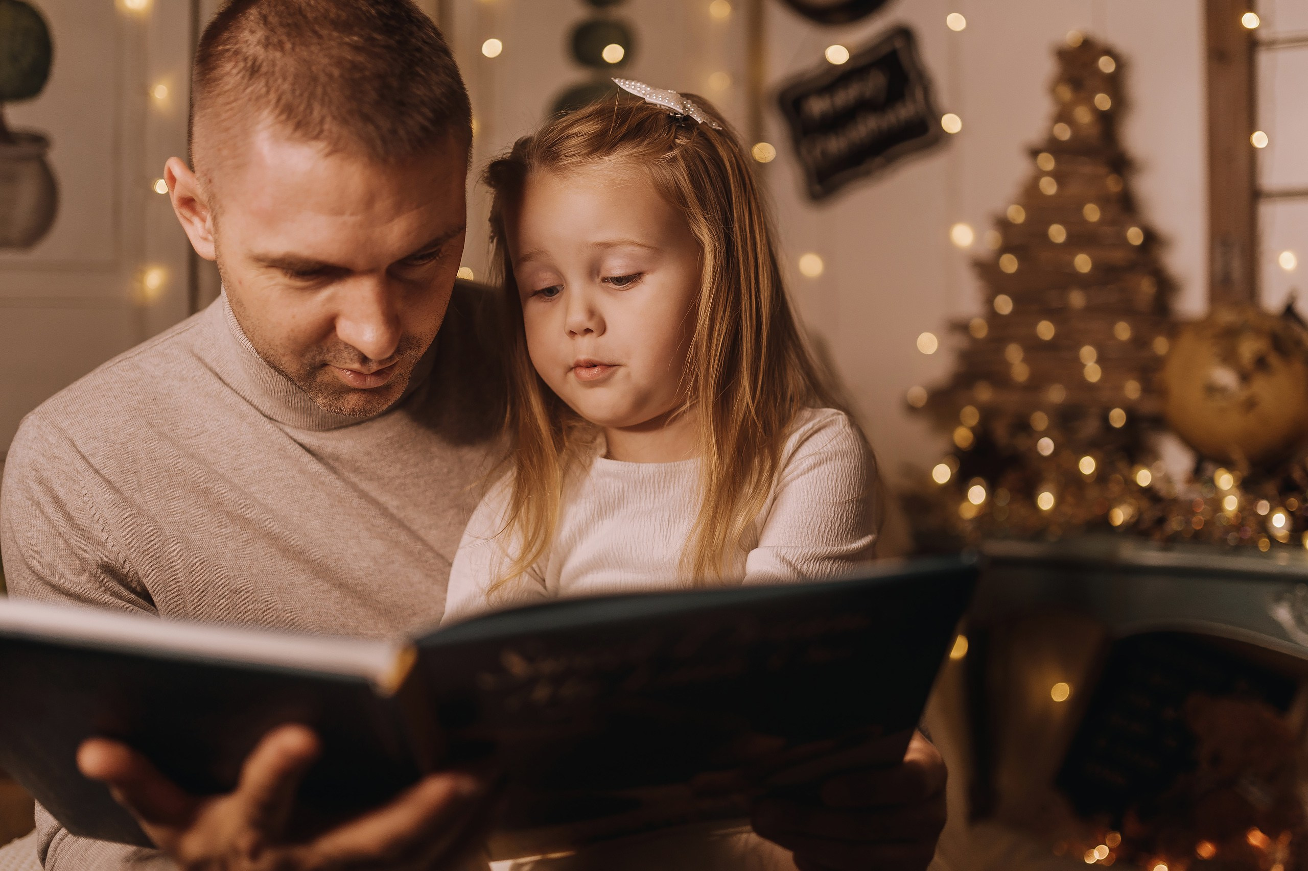 25.11.2023 Christmas Photoshoot. Wedding family event photographer in Chicago Nick Yushevich