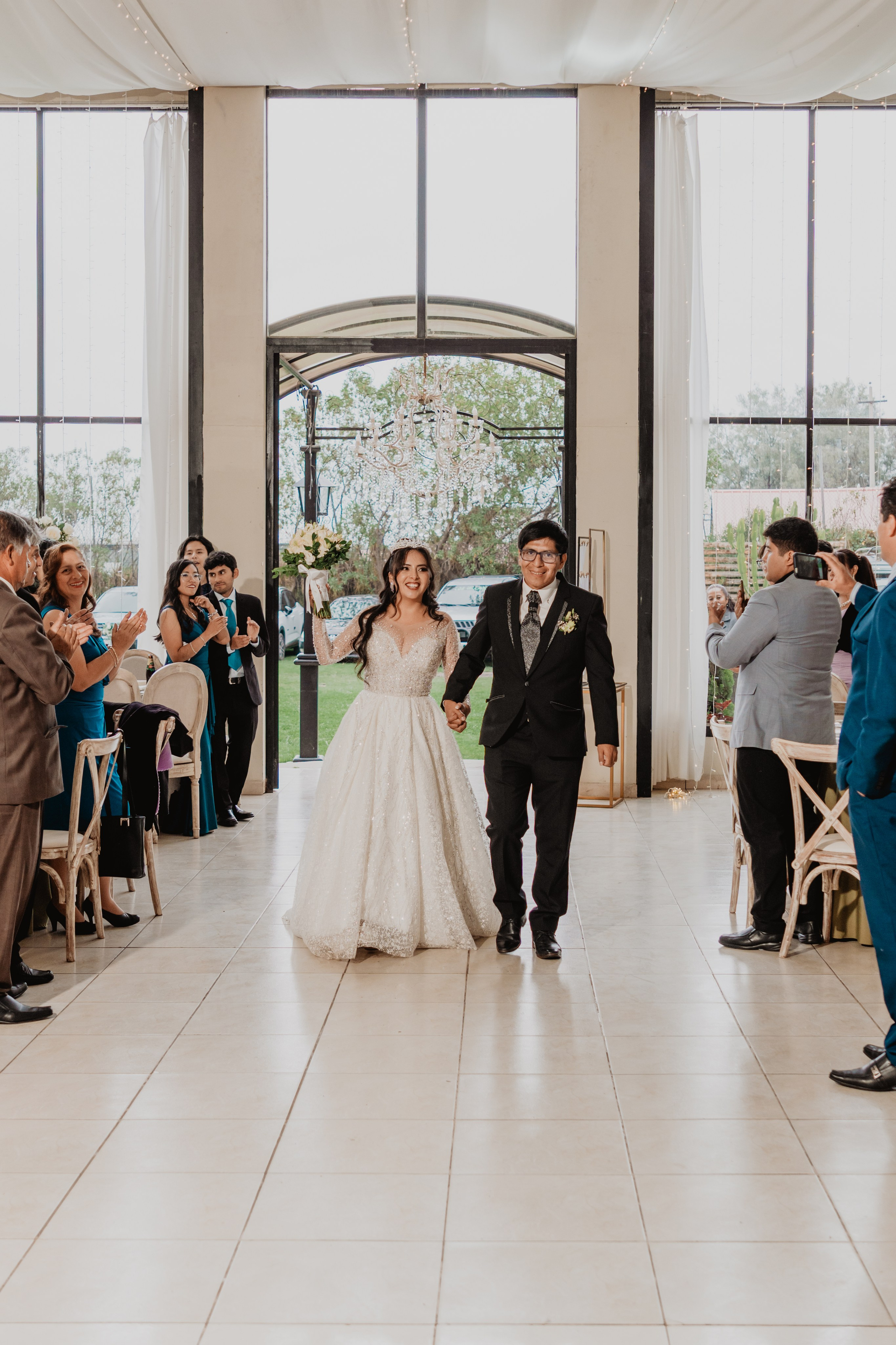 FERNANDO + MARIBEL | BODA RELIGIOSA. Studio KVTA | Fotografía y Video de Bodas en Arequipa