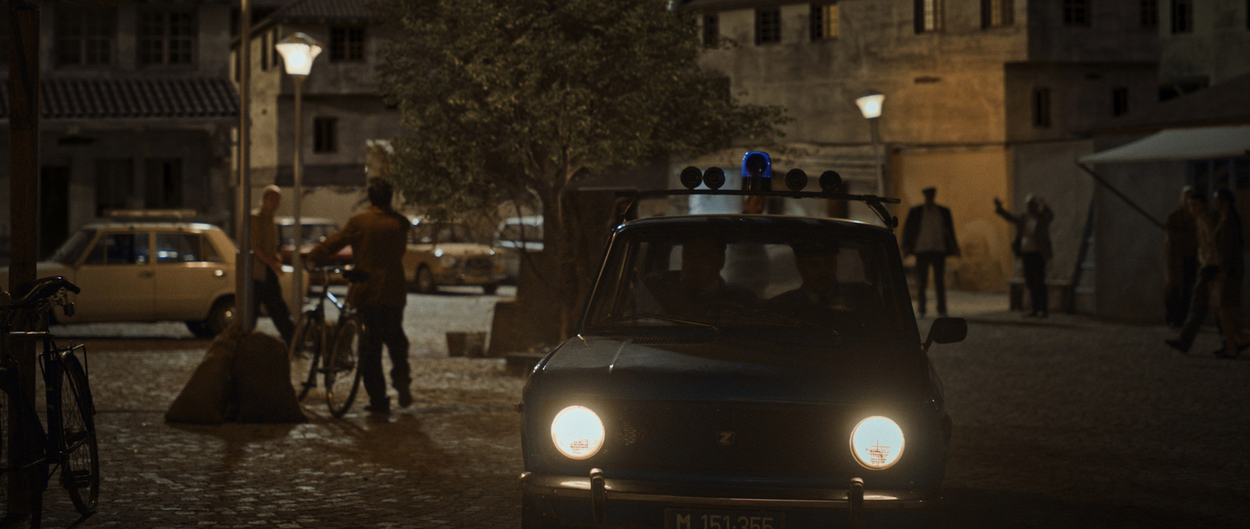 Ruski Konzul. Commercial and studio photographer in Belgrade