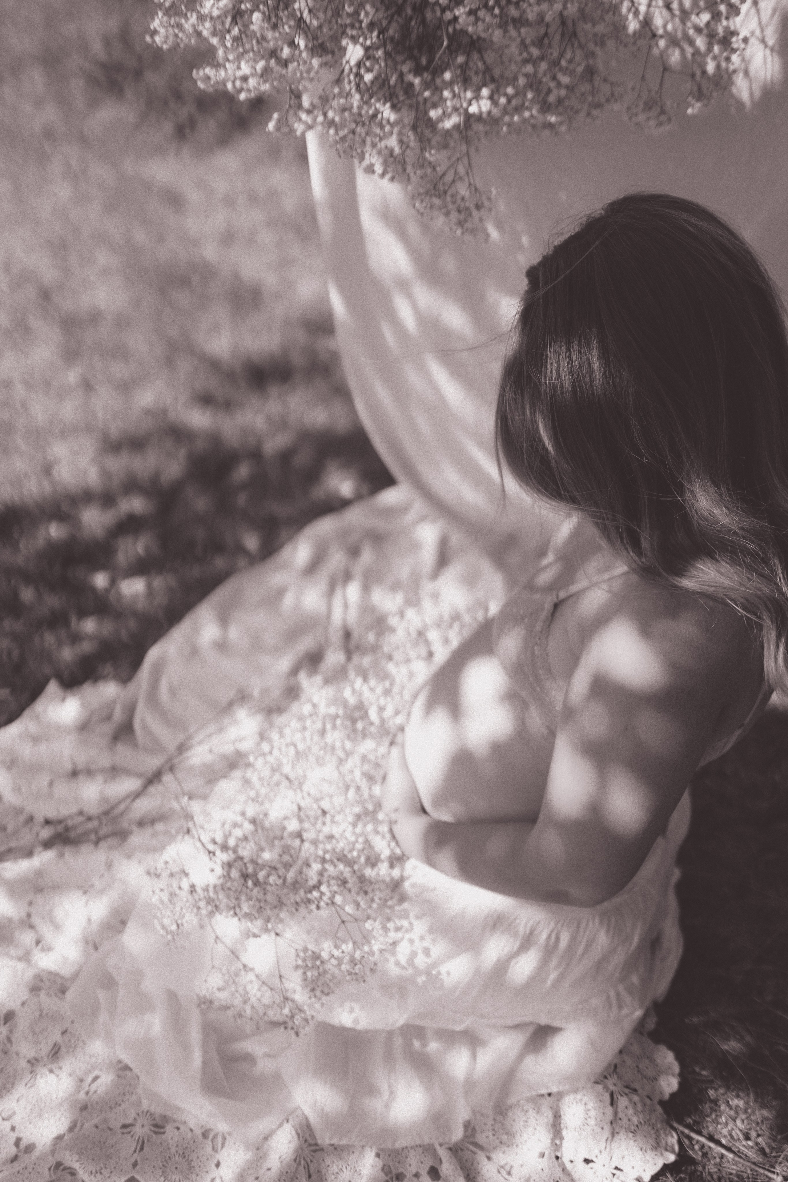 Mother Earth: Proiect de Fotografie Maternitate | Mădălina Beda. Madalina Beda- Artist vizual, fotograf, doula la nastere, consultant babywearing Brasov si in toata tara