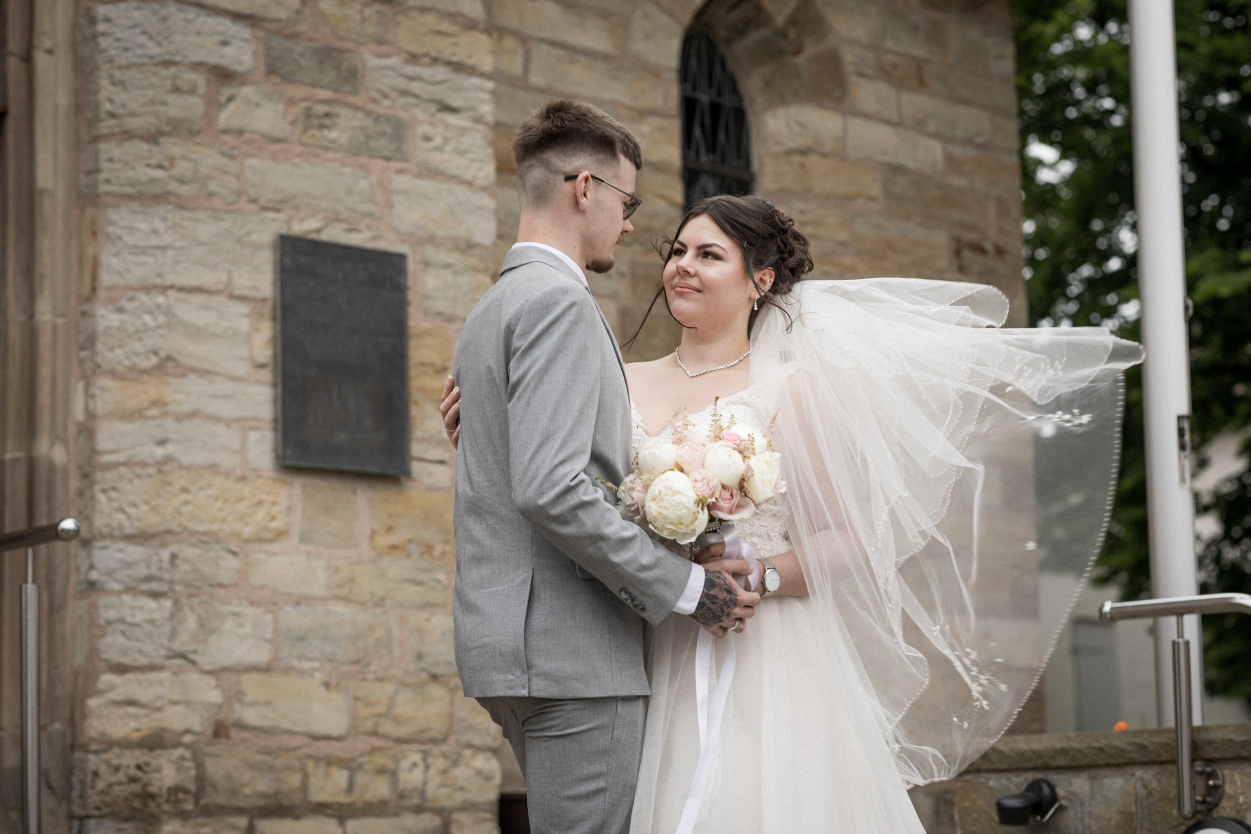 Kirchliche Trauung Salzkoten – Emotionale Hochzeitsfotos & Reportagen. Hochzeitsfotografin in Gütersloh | Authentische Hochzeitsreportagen | TK Photographie
