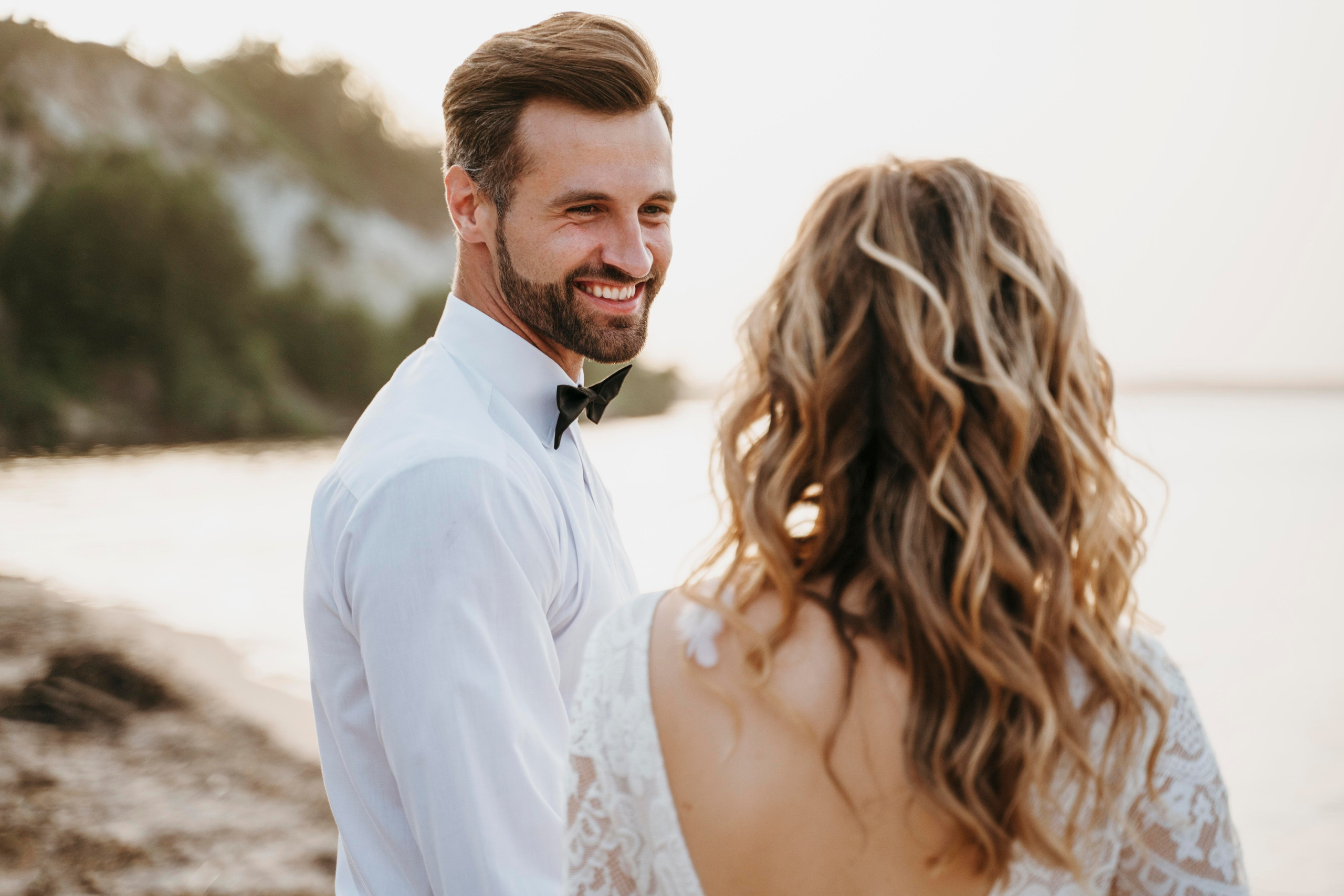 Ocean wedding photographer in New York. Alice Bell — Wedding photographer in New York