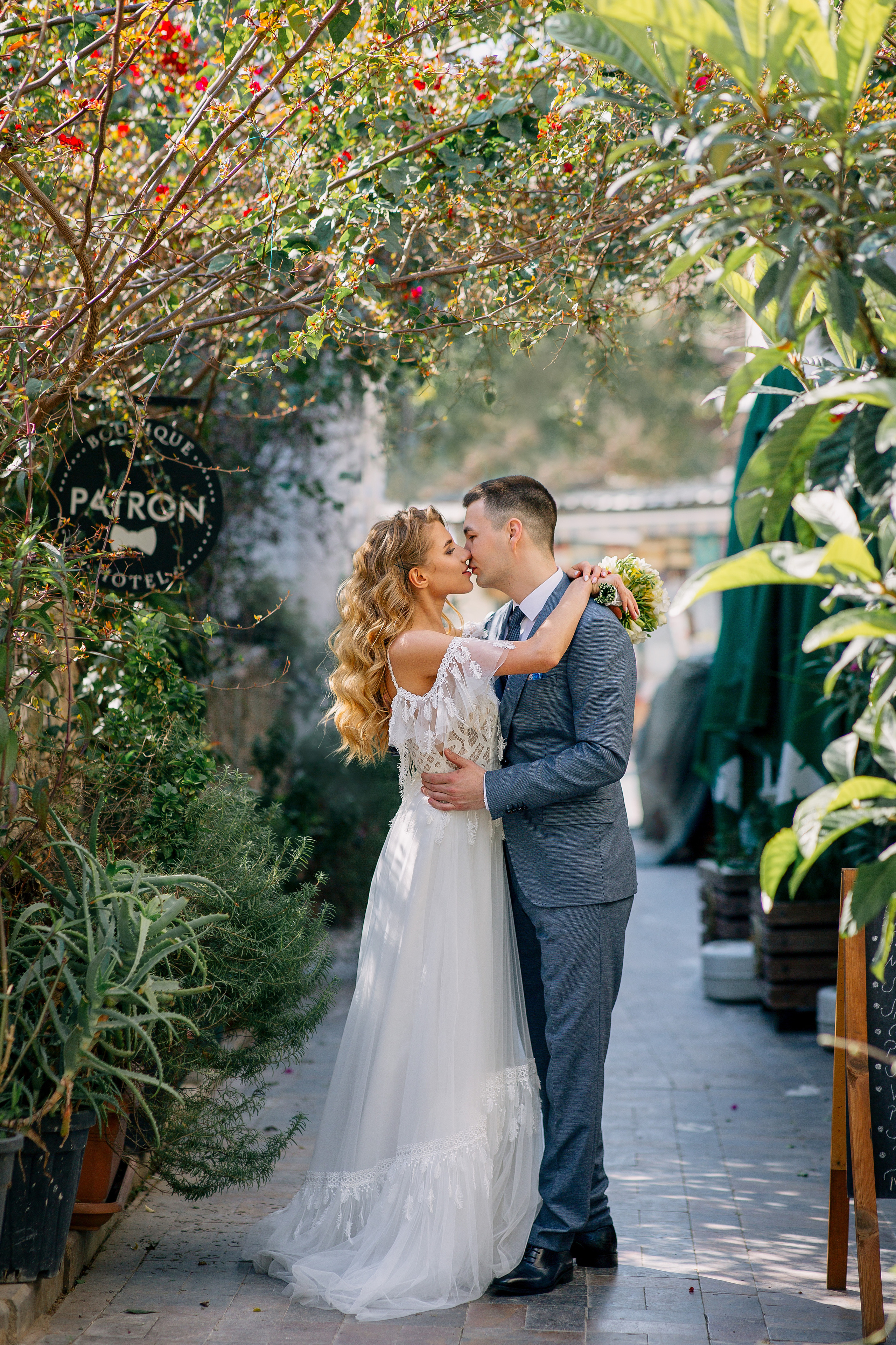 Wedding photo session in Kaleici, Antalya. Professional Photographer in Alanya, Side, Belek | Alsu Develi  Wedding, Family and portrait photo sessions