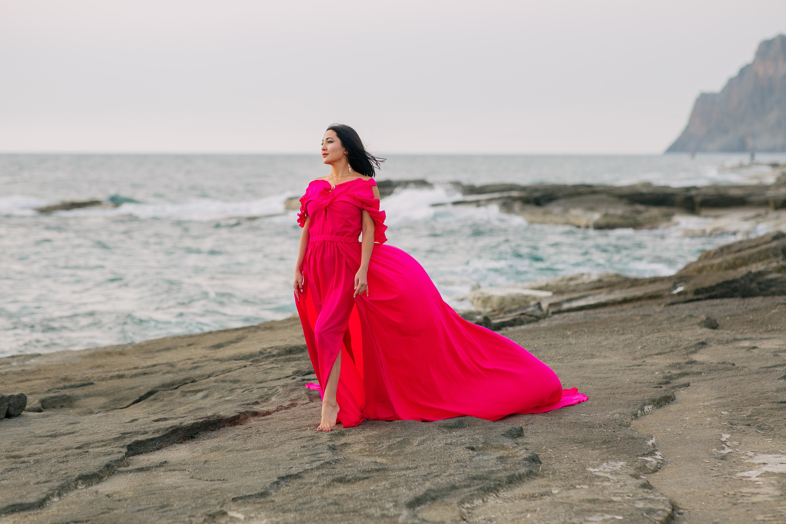 Фотосессия на пляже Кору в летящих платьях аланья. Фотограф в Алании в Турции, Аланья, Сиде, Белек, Анталия, Кемер, Конаклы, Окурджалар. Фотосъемки в Алании. Фотосессия в Алания.Алсу Девели