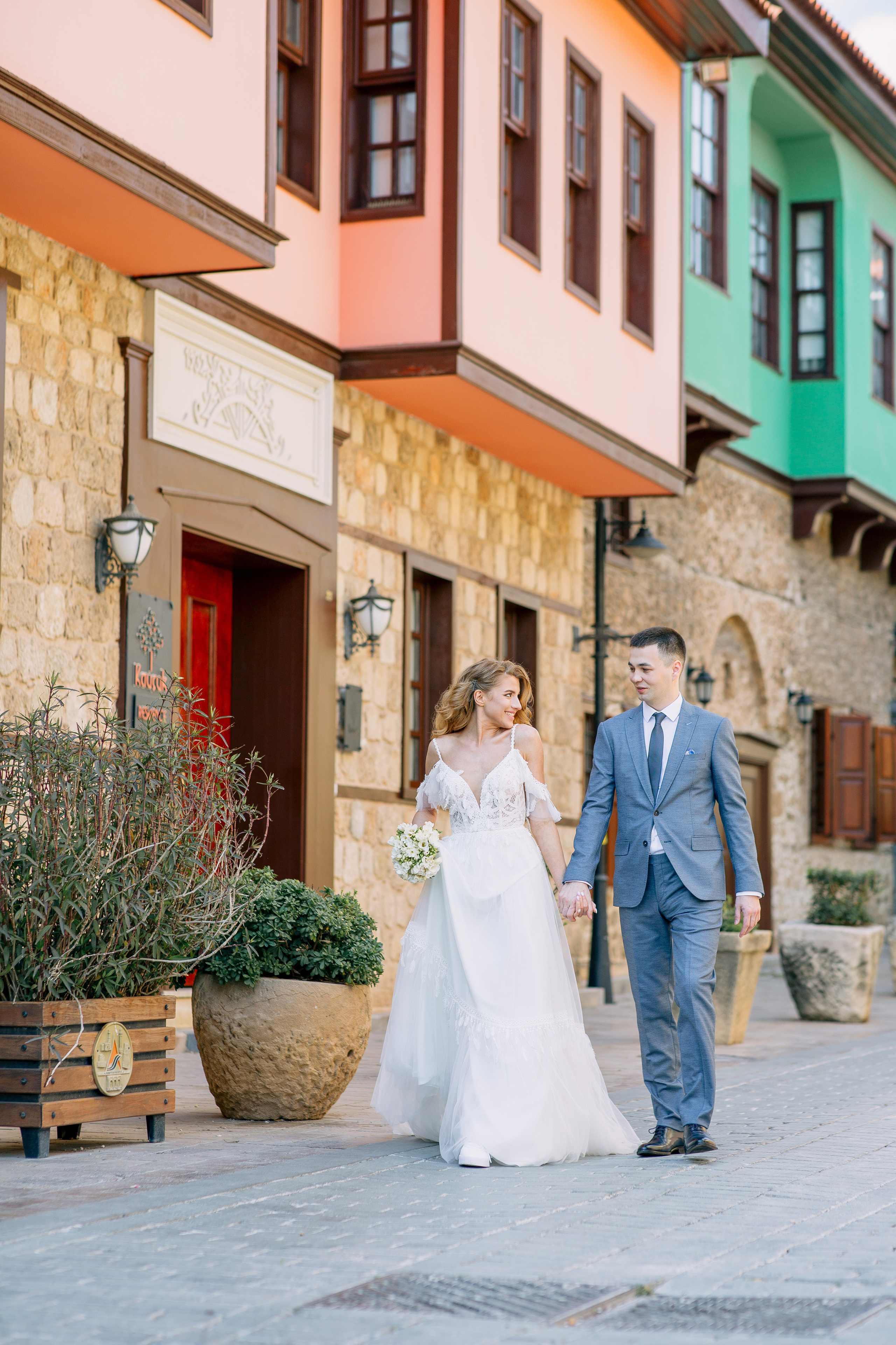 Wedding photo session in Kaleici, Antalya. Professional Photographer in Alanya, Side, Belek | Alsu Develi  Wedding, Family and portrait photo sessions