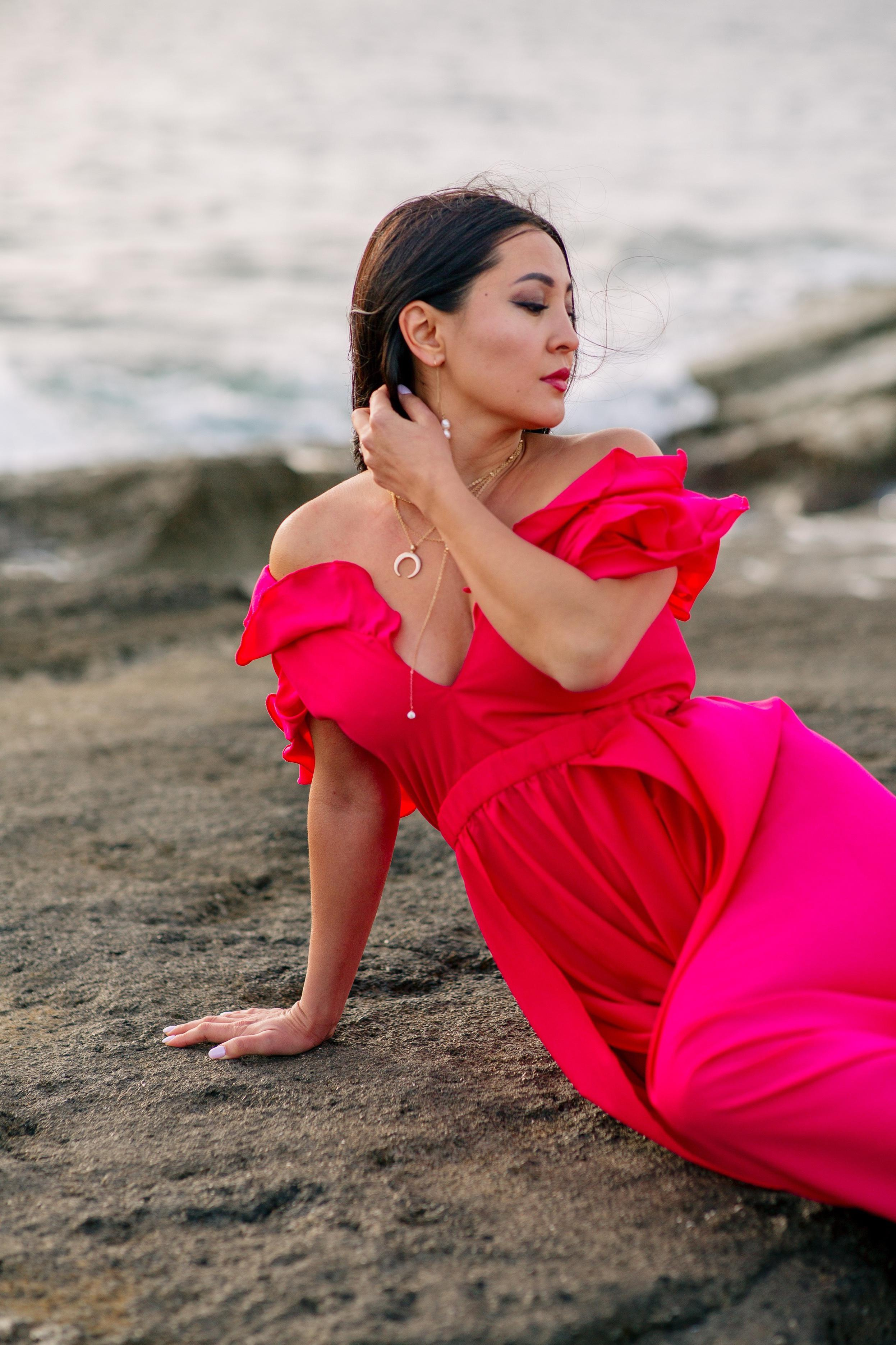 Фотосессия на пляже Кору в летящих платьях аланья. Фотограф в Алании в Турции, Аланья, Сиде, Белек, Анталия, Кемер, Конаклы, Окурджалар. Фотосъемки в Алании. Фотосессия в Алания.Алсу Девели