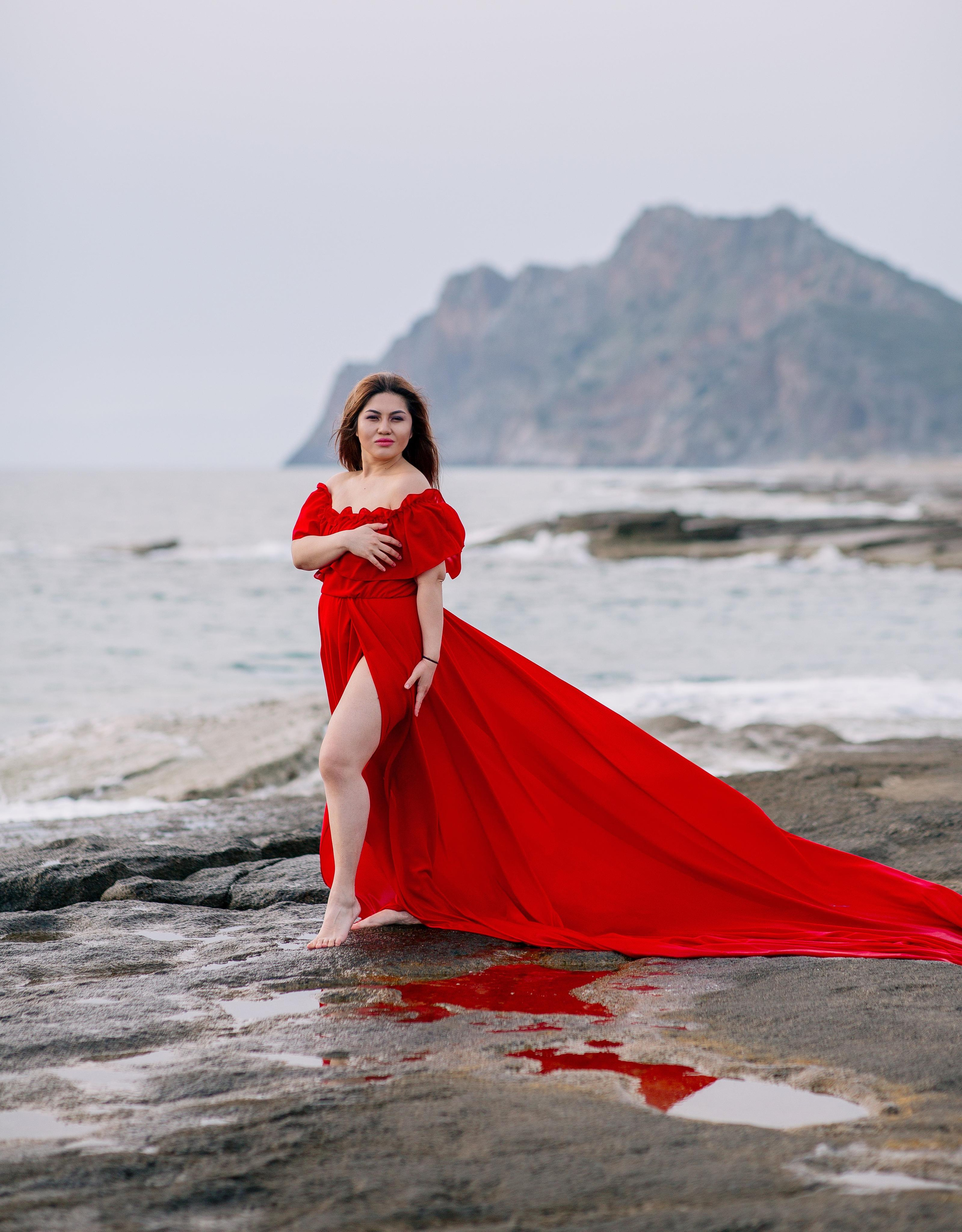 Фотосессия на пляже Кору в летящих платьях аланья. Фотограф в Алании в Турции, Аланья, Сиде, Белек, Анталия, Кемер, Конаклы, Окурджалар. Фотосъемки в Алании. Фотосессия в Алания.Алсу Девели