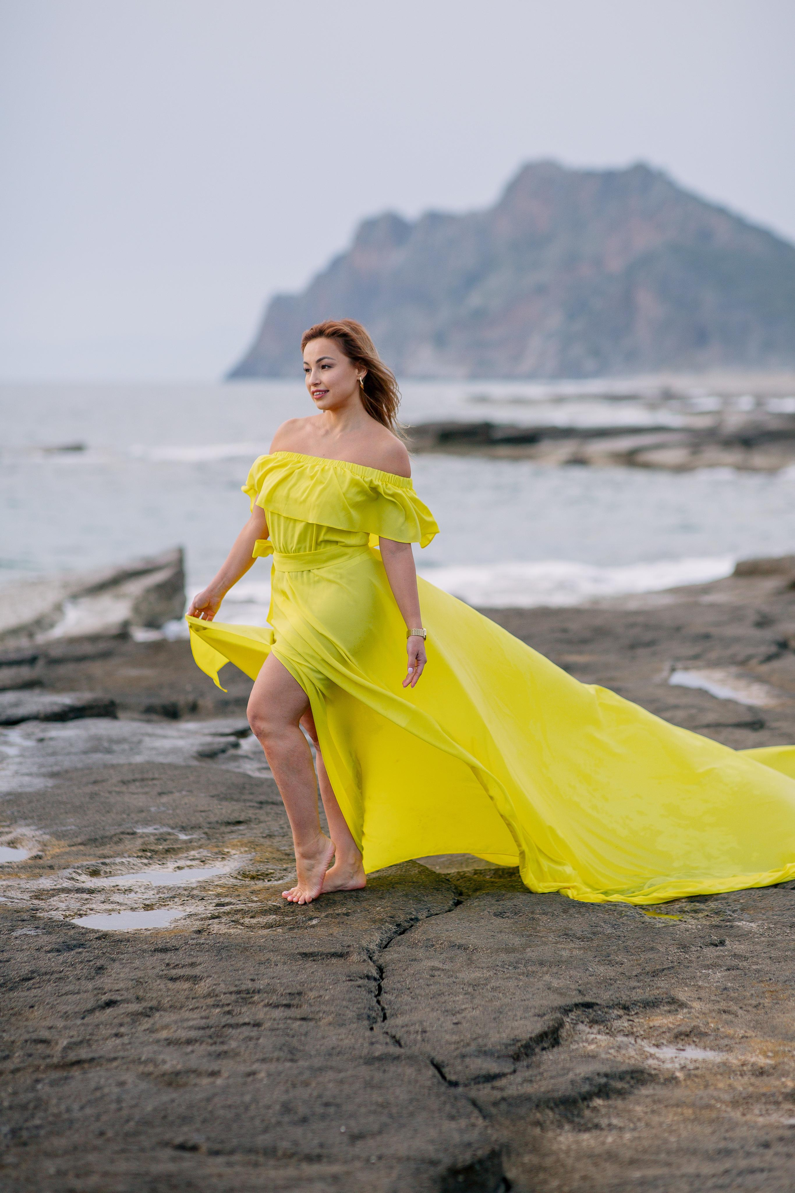 Фотосессия на пляже Кору в летящих платьях аланья. Фотограф в Алании в Турции, Аланья, Сиде, Белек, Анталия, Кемер, Конаклы, Окурджалар. Фотосъемки в Алании. Фотосессия в Алания.Алсу Девели