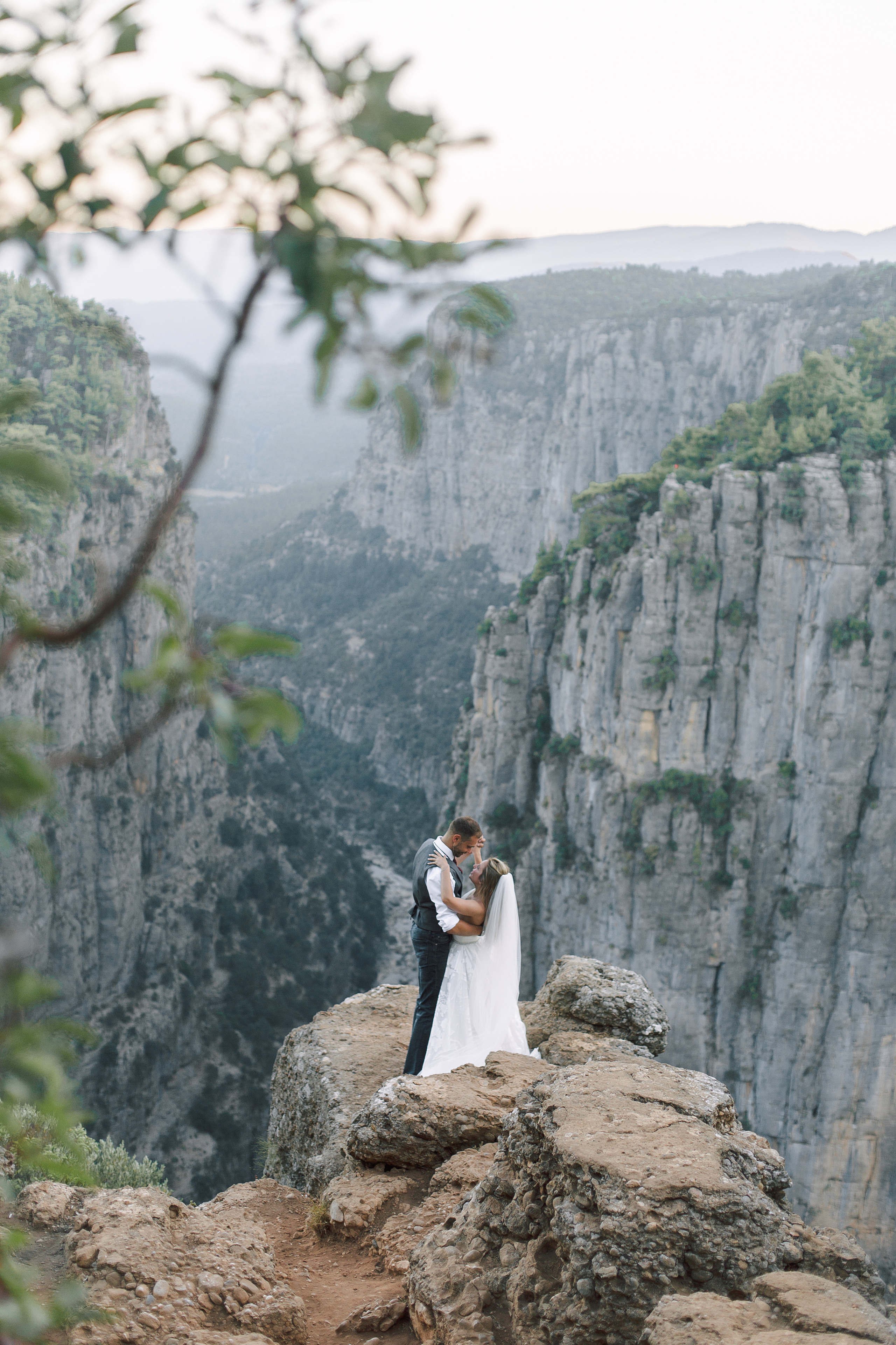 Wedding photo session on Tazy Canyon. Professional Photographer in Alanya, Side, Belek, Antalya. Turkiye