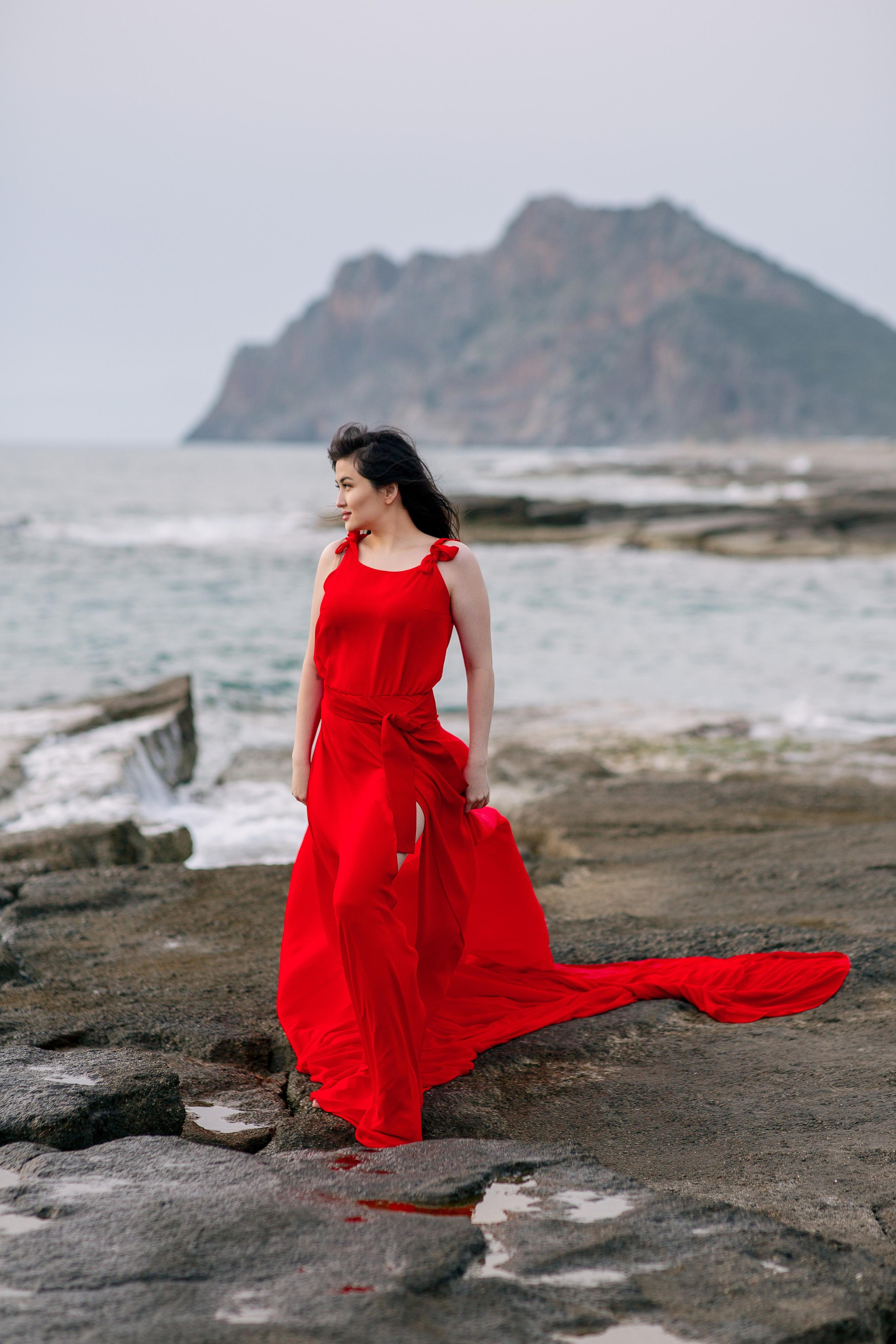 Фотосессия на пляже Кору в летящих платьях аланья. Фотограф в Алании в Турции, Аланья, Сиде, Белек, Анталия, Кемер, Конаклы, Окурджалар. Фотосъемки в Алании. Фотосессия в Алания.Алсу Девели