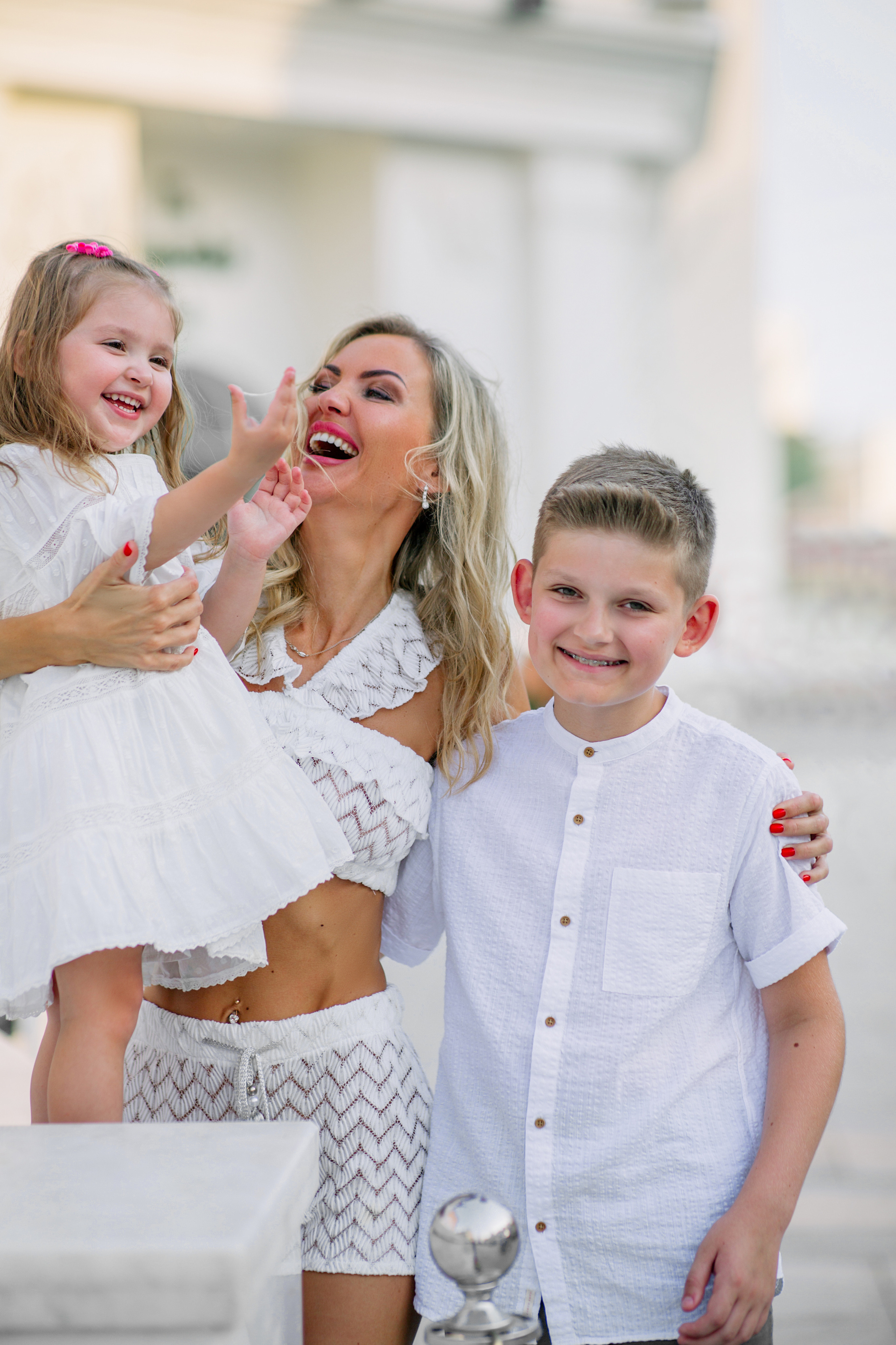 Семейная съемка в парке Land of Legends.богазкент, Кадрие, Кунду, Лара. Фотограф в Алании в Турции, Аланья, Сиде, Белек, Анталия, Кемер, Конаклы, Окурджалар. Фотосъемки в Алании. Фотосессия в Алания.Алсу Девели