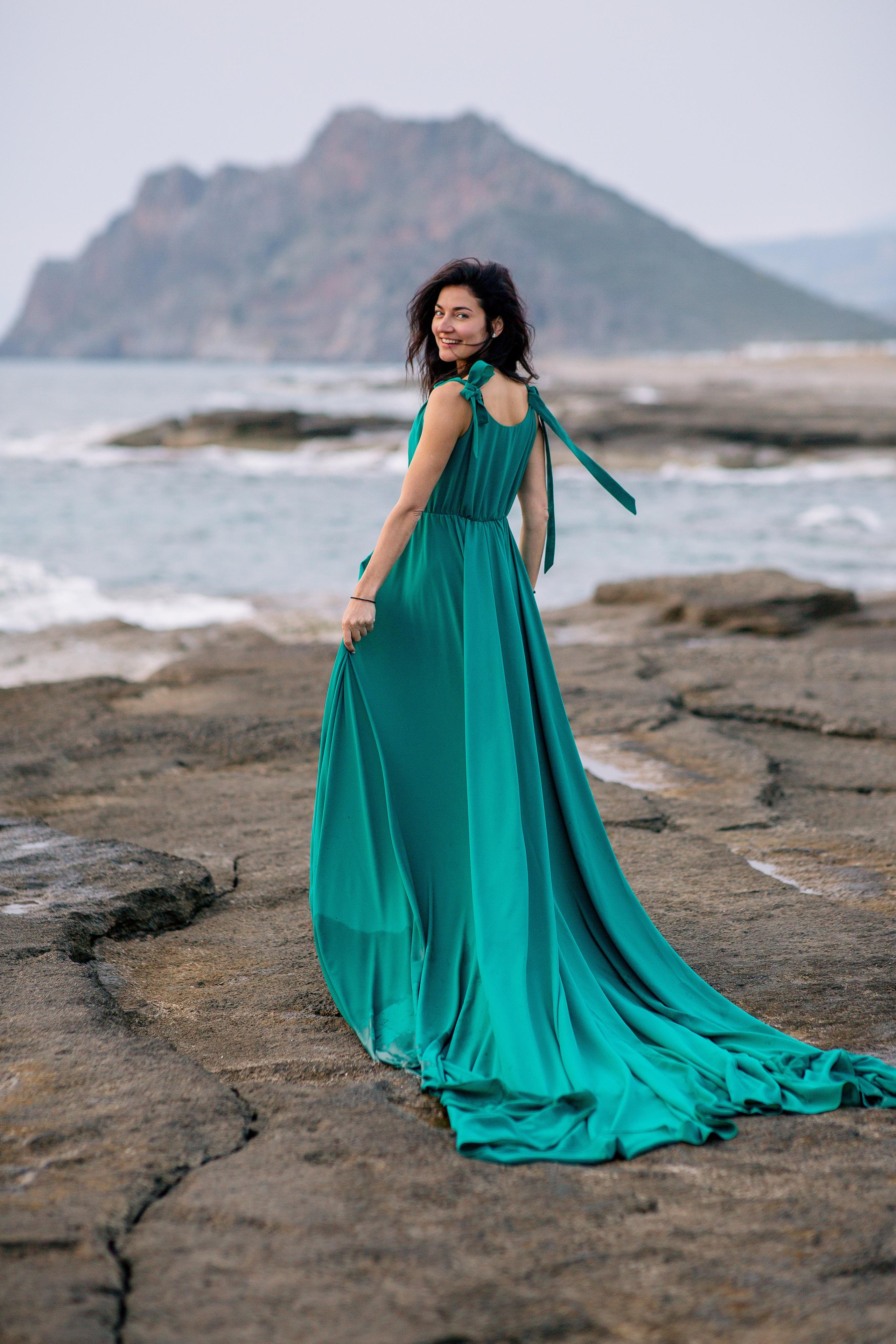 Фотосессия на пляже Кору в летящих платьях аланья. Фотограф в Алании в Турции, Аланья, Сиде, Белек, Анталия, Кемер, Конаклы, Окурджалар. Фотосъемки в Алании. Фотосессия в Алания.Алсу Девели