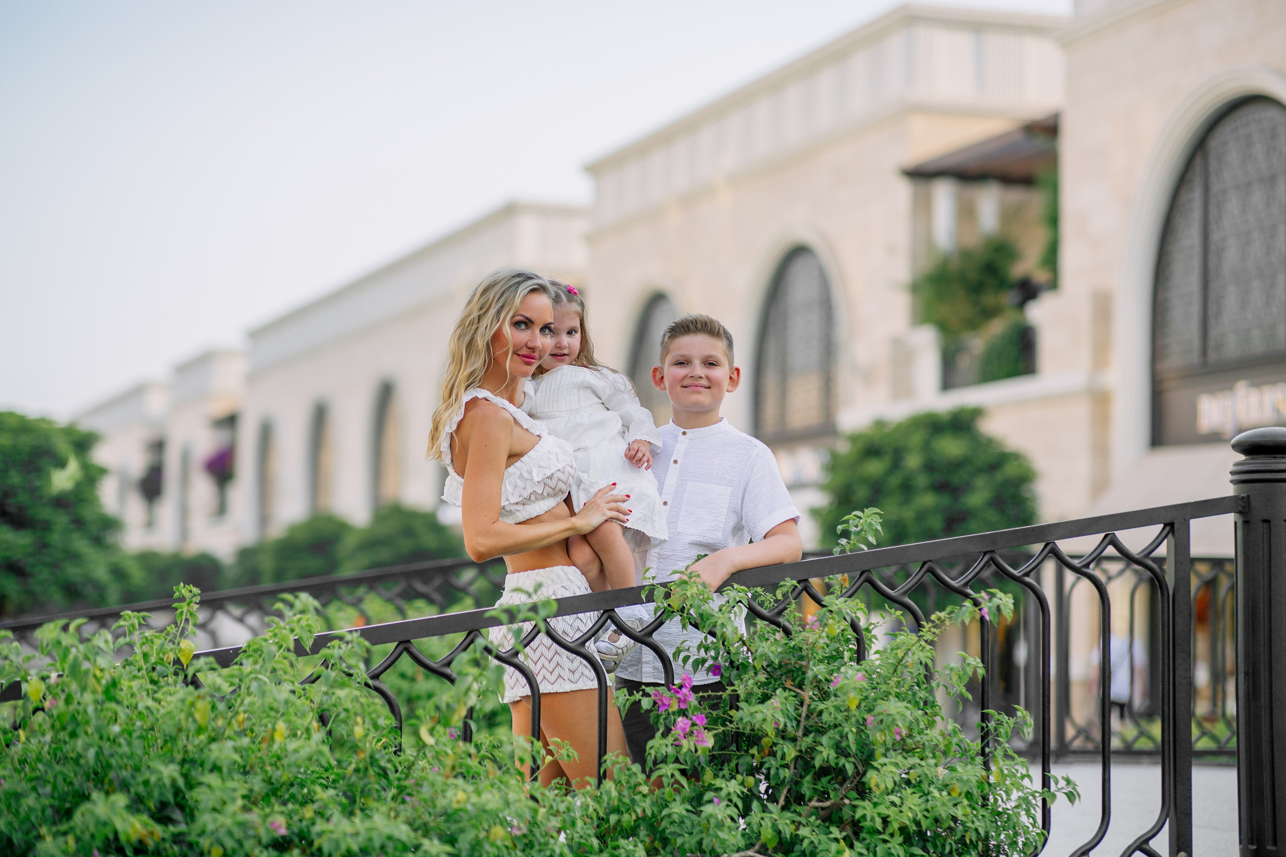 Семейная съемка в парке Land of Legends.богазкент, Кадрие, Кунду, Лара. Фотограф в Алании в Турции, Аланья, Сиде, Белек, Анталия, Кемер, Конаклы, Окурджалар. Фотосъемки в Алании. Фотосессия в Алания.Алсу Девели