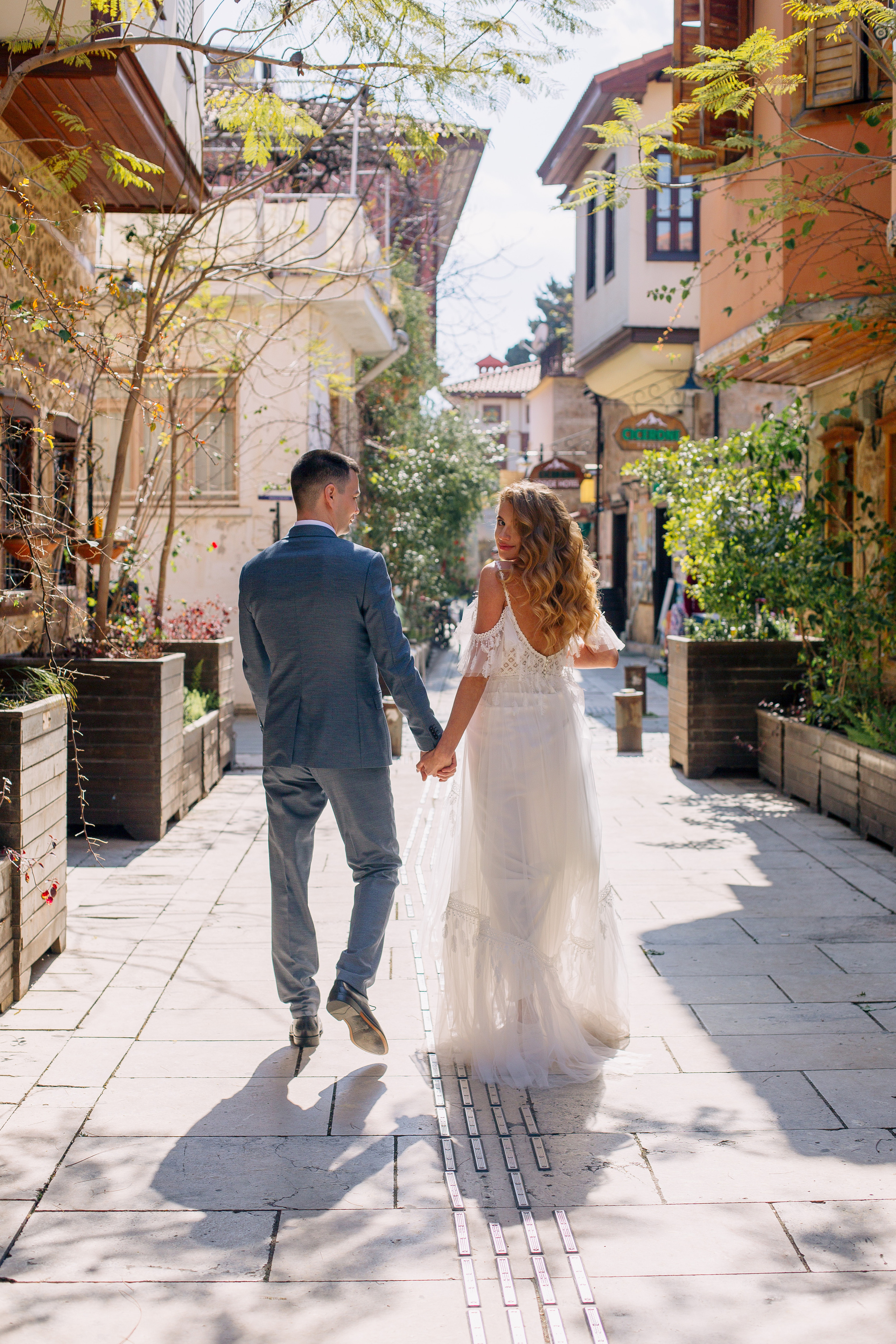 Wedding photo session in Kaleici, Antalya. Professional Photographer in Alanya, Side, Belek | Alsu Develi  Wedding, Family and portrait photo sessions