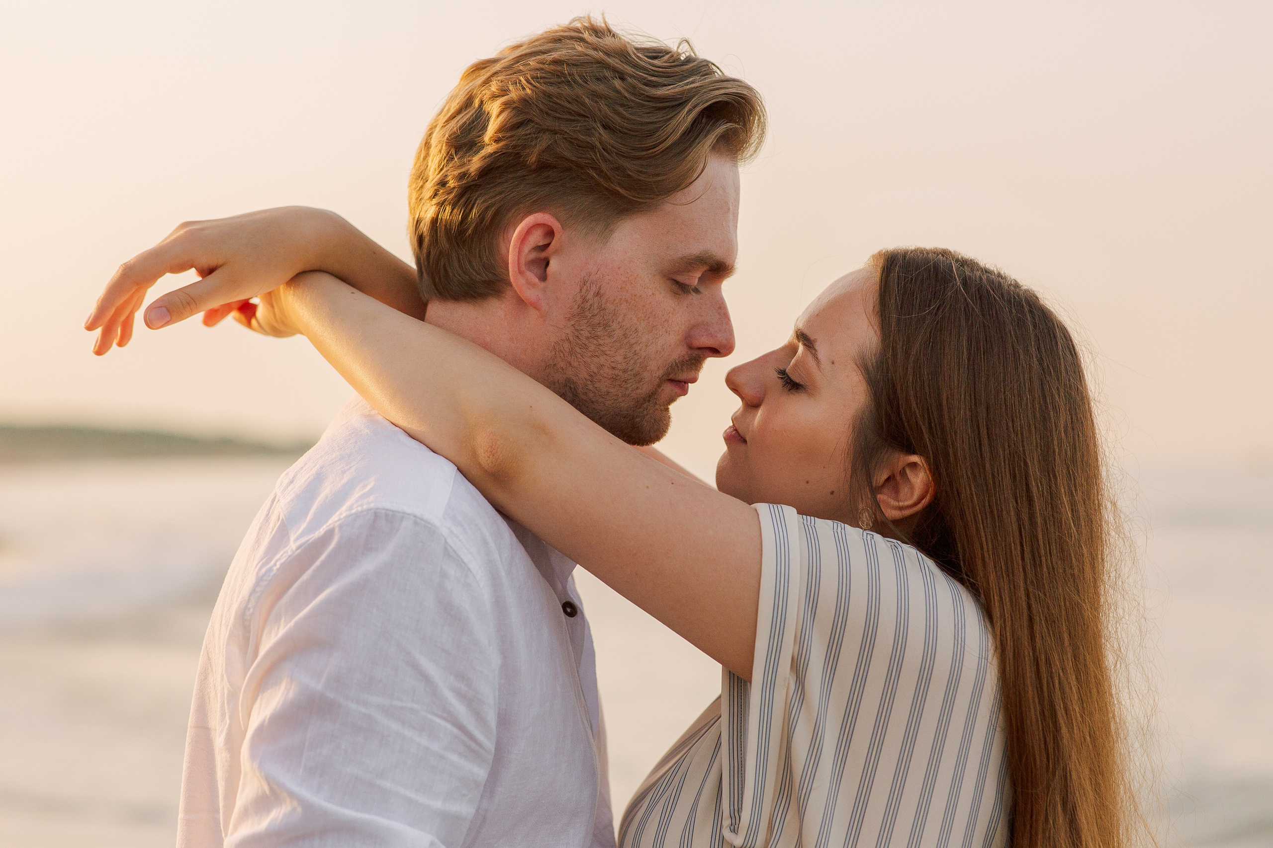 Love Story на пляже в Сиде на рассвете. Алсу Девели | Свадебный и семейный фотограф в Турции Алании, Алания, Аланья, Сиде, Белеке, Анталия