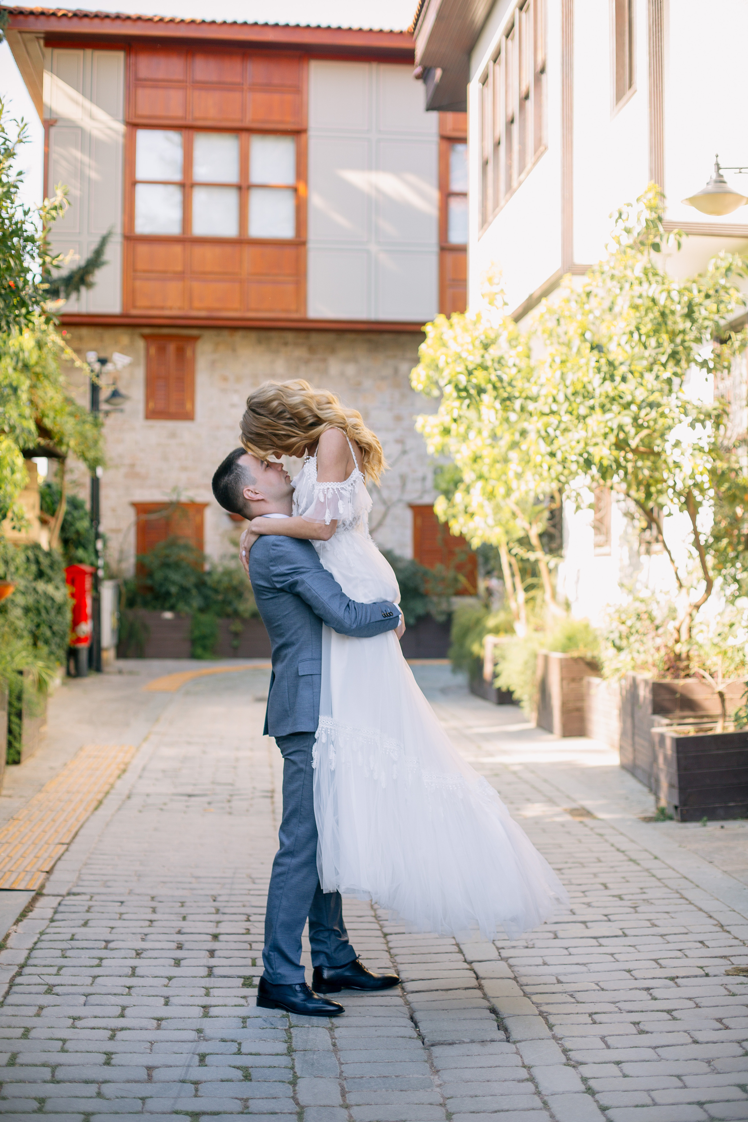 Wedding photo session in Kaleici, Antalya. Professional Photographer in Alanya, Side, Belek | Alsu Develi  Wedding, Family and portrait photo sessions