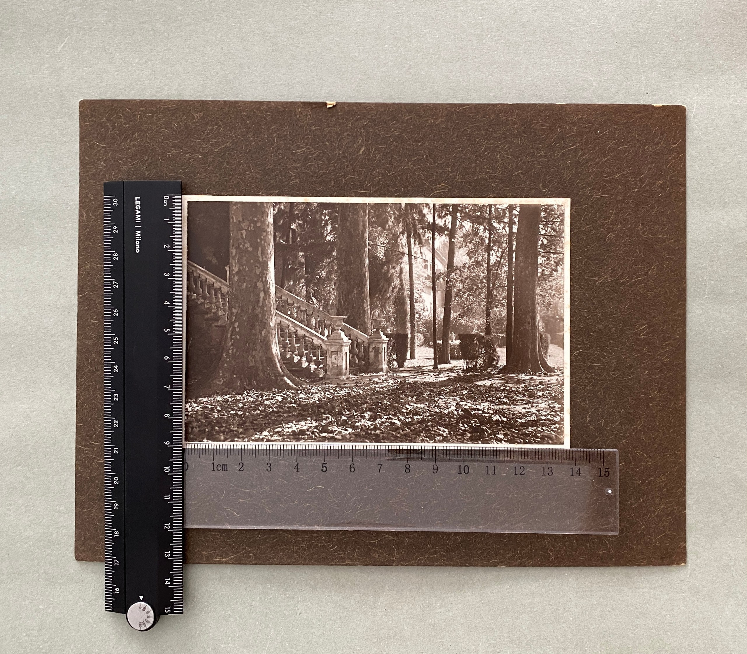 Stairs. Современнные и актикварные украшения в Барселоне, Москве и Санкт-Петербурге