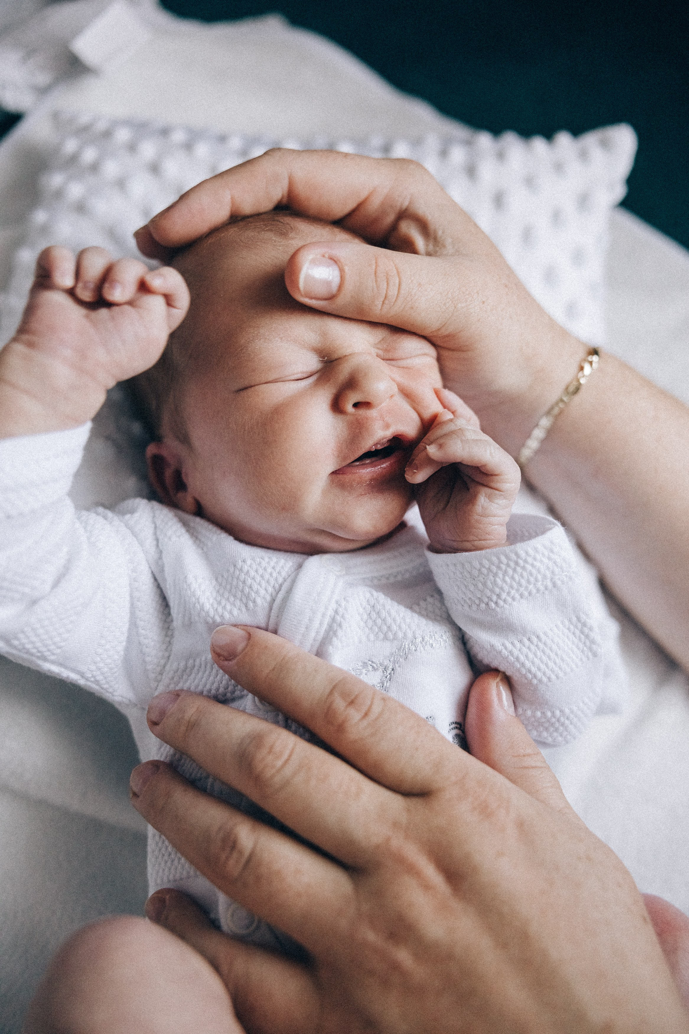 Welcome to the world. Lifestyle and Family Photographer in Pisek Oxana Telupilova