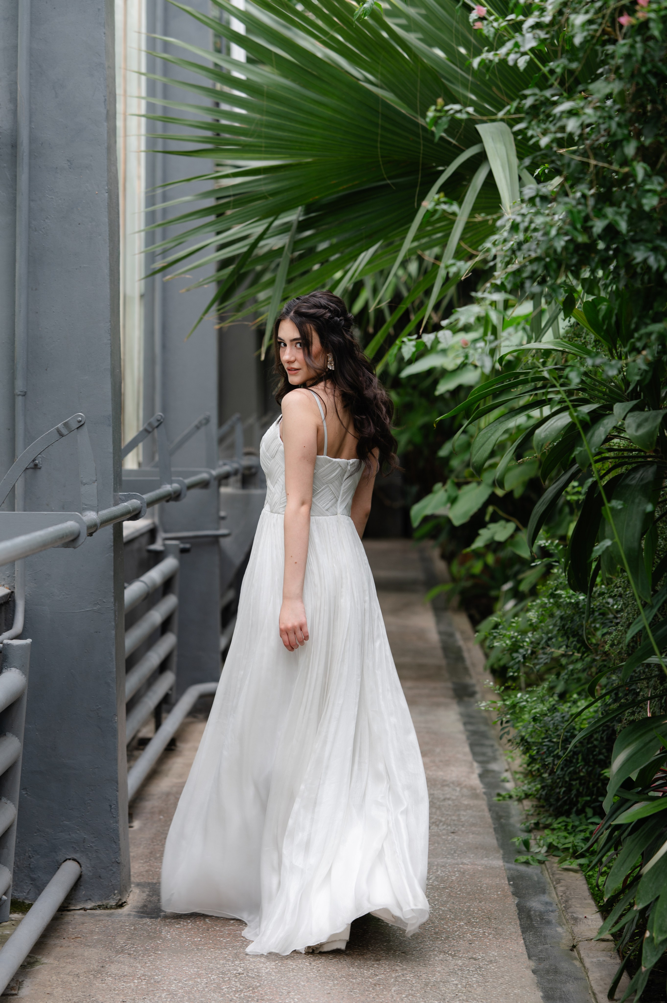 Botanical BRIDE. Alexandra Hanu Photographer