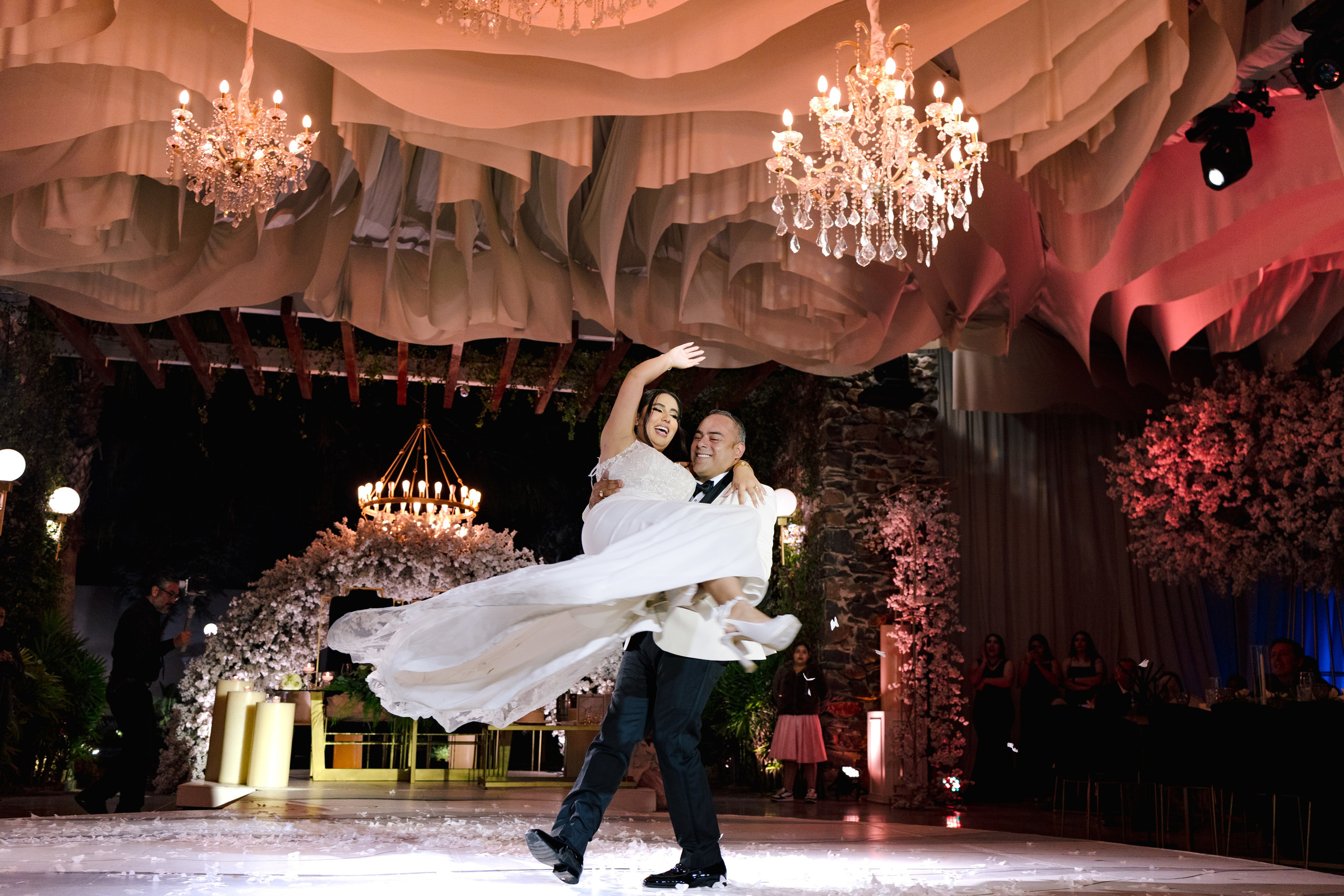 Alejandra y Salvador. Principal