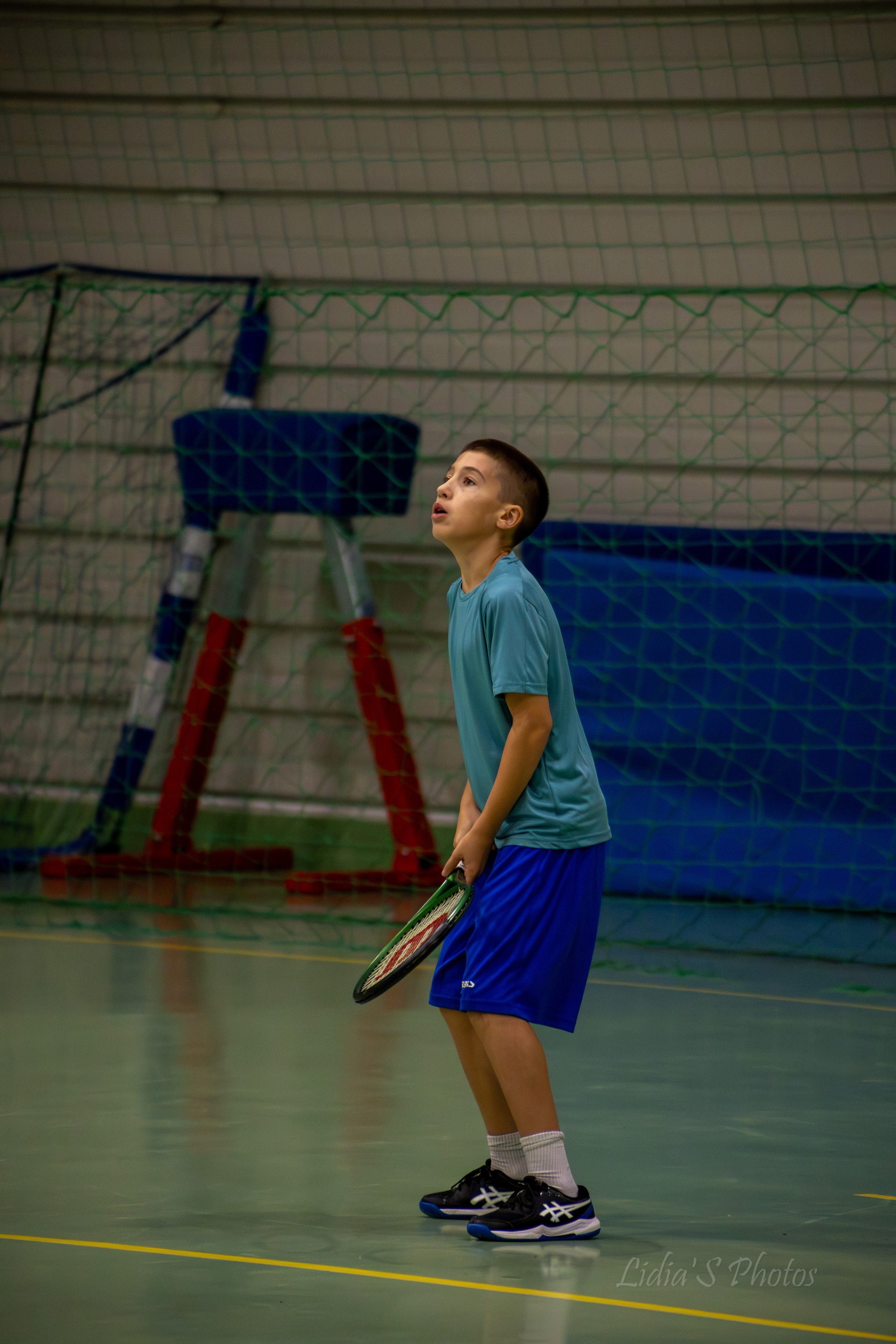 Turneu tenis de camp în sală. Fotograf. Lucrez cu oameni, produse și spații. Portret și fotografie creativă. Bacău, România. Lidia Savinoiu