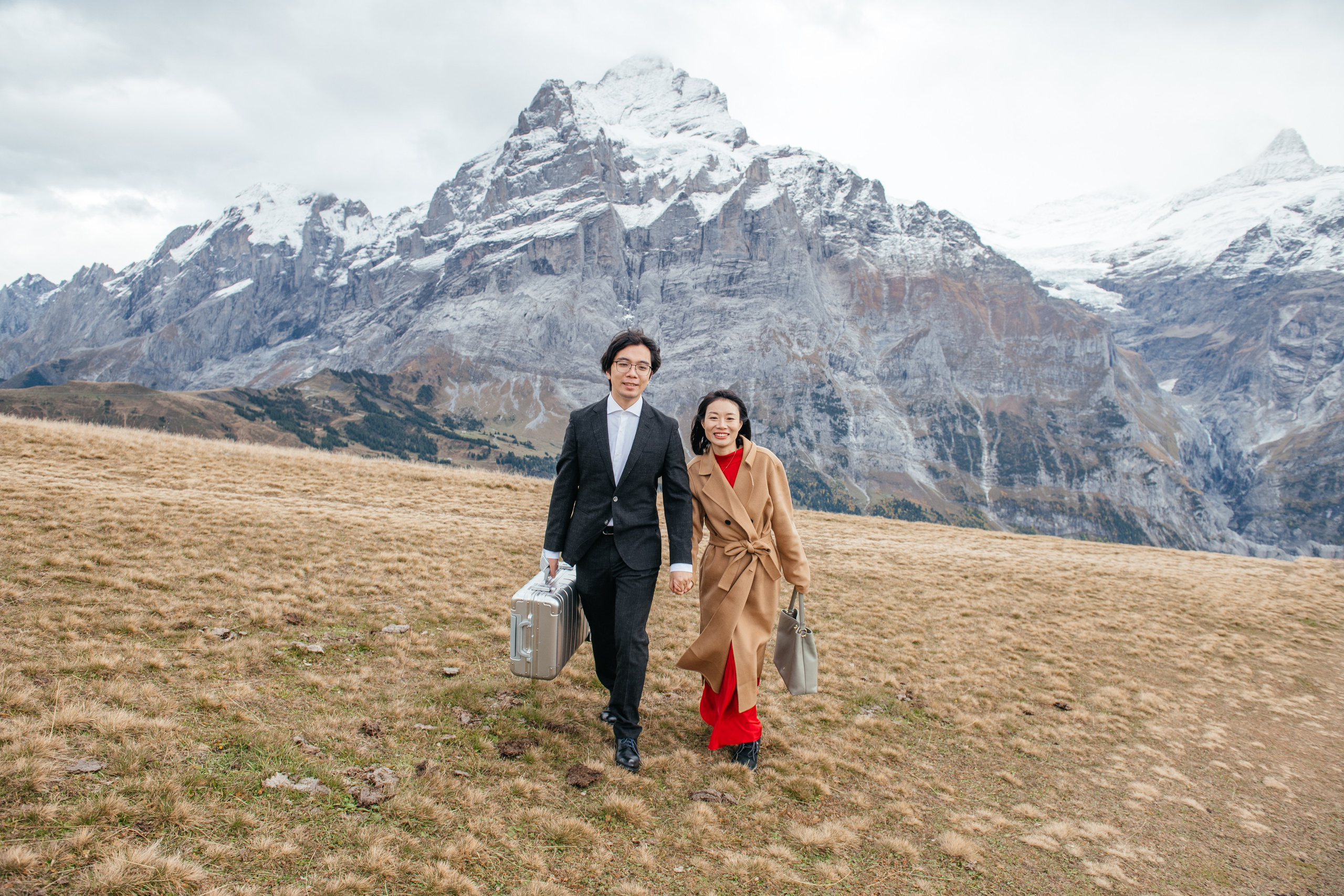Kaiwen & Xiaoming Grindelwald, Switzerland. I am Elena Altendorfer. Wedding photographer in Zurich and Switzerland